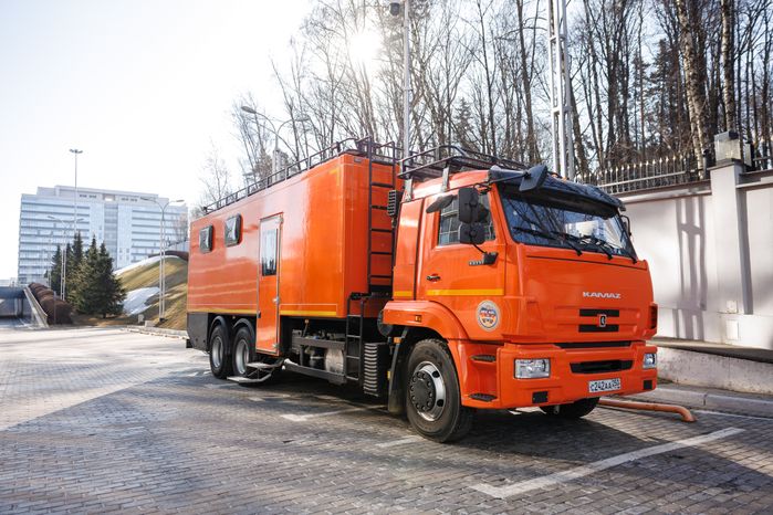 Штабной автомобиль службы МОС АВС представлен на форуме "Эффективная РСО"