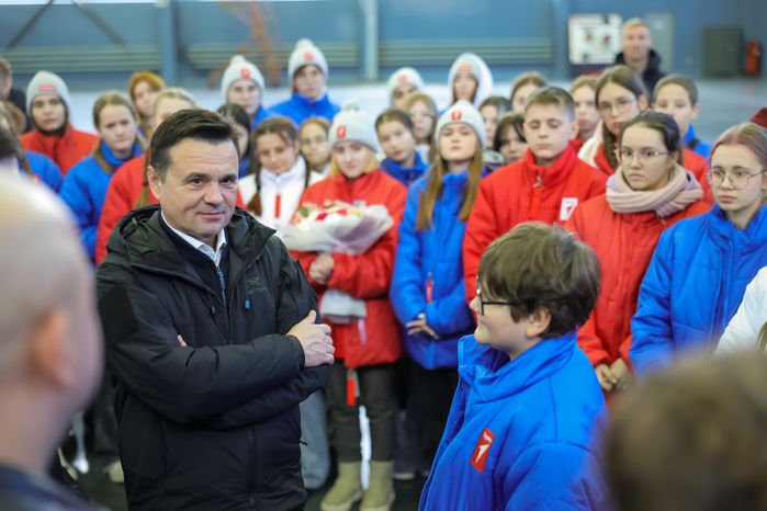 Андрей Воробьев навестил пилотажные группы на авиабазе в Кубинке