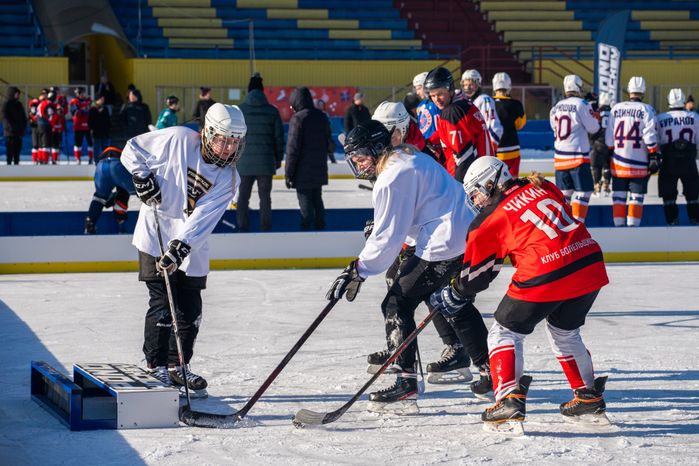 Турнир по уличному хоккею POND HOCKEY в Красногорске