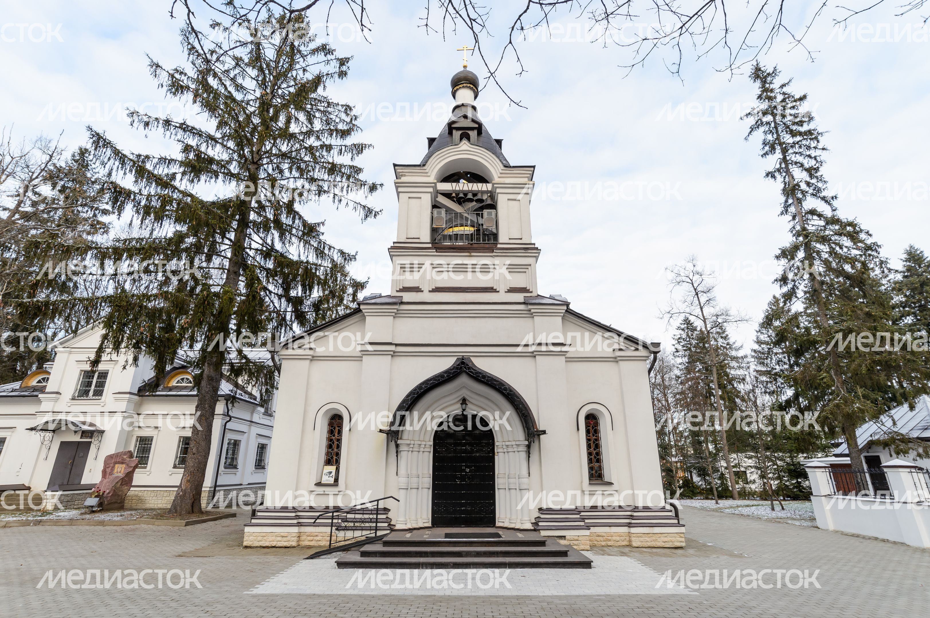 Сергиев Посад. Сергиевский храм. Осень Сергиев Посад. Сергиевский храм. Осень