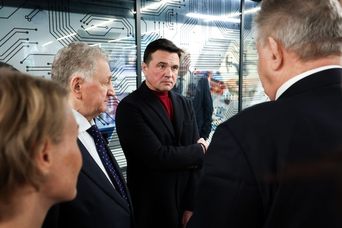 Ребята из технопарка "Исток – РТУ МИРЭА" во Фрязино показали Андрею Воробьеву свои разработки