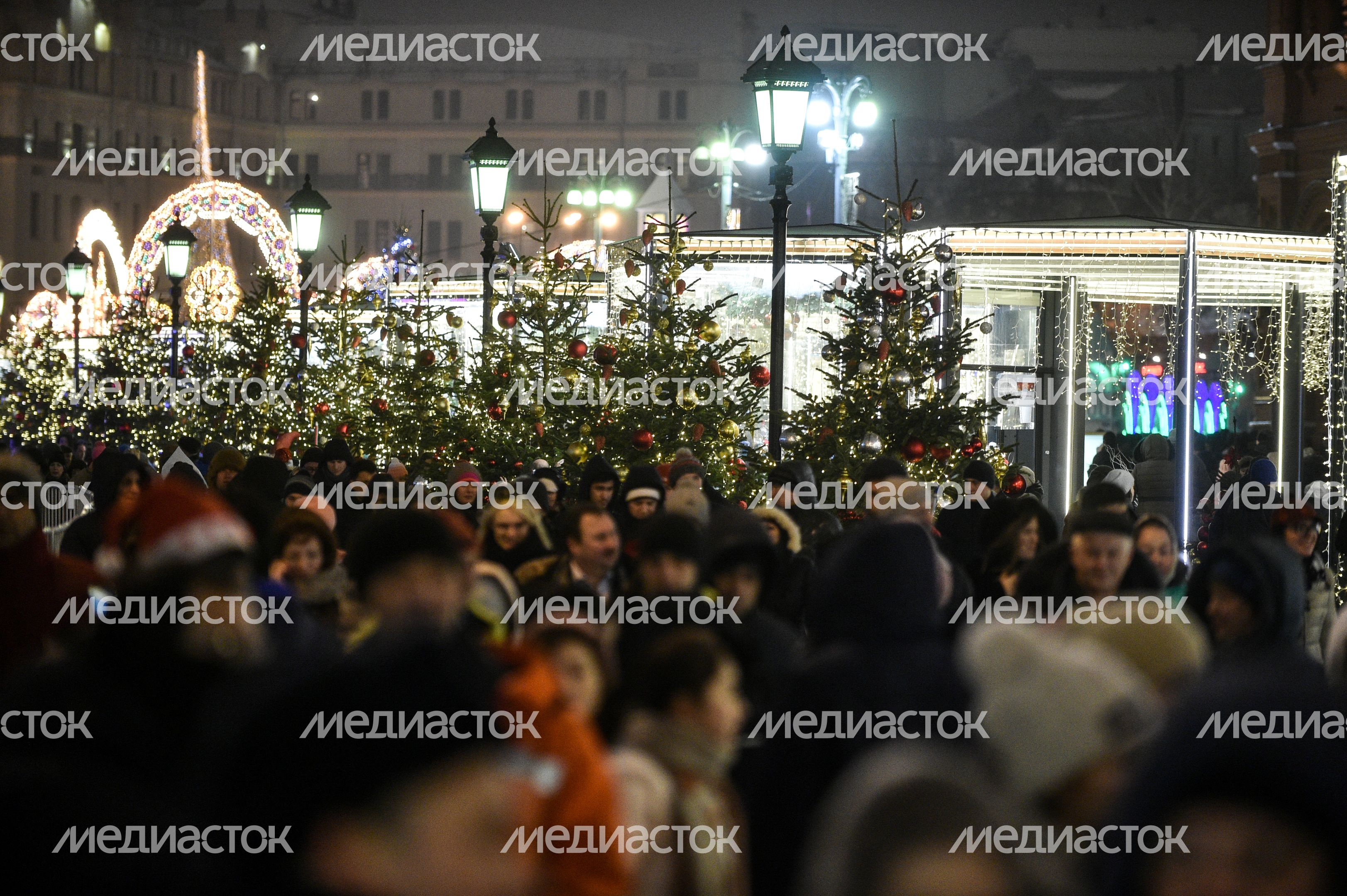 Как москвичи встречали 2017 год на Красной площади