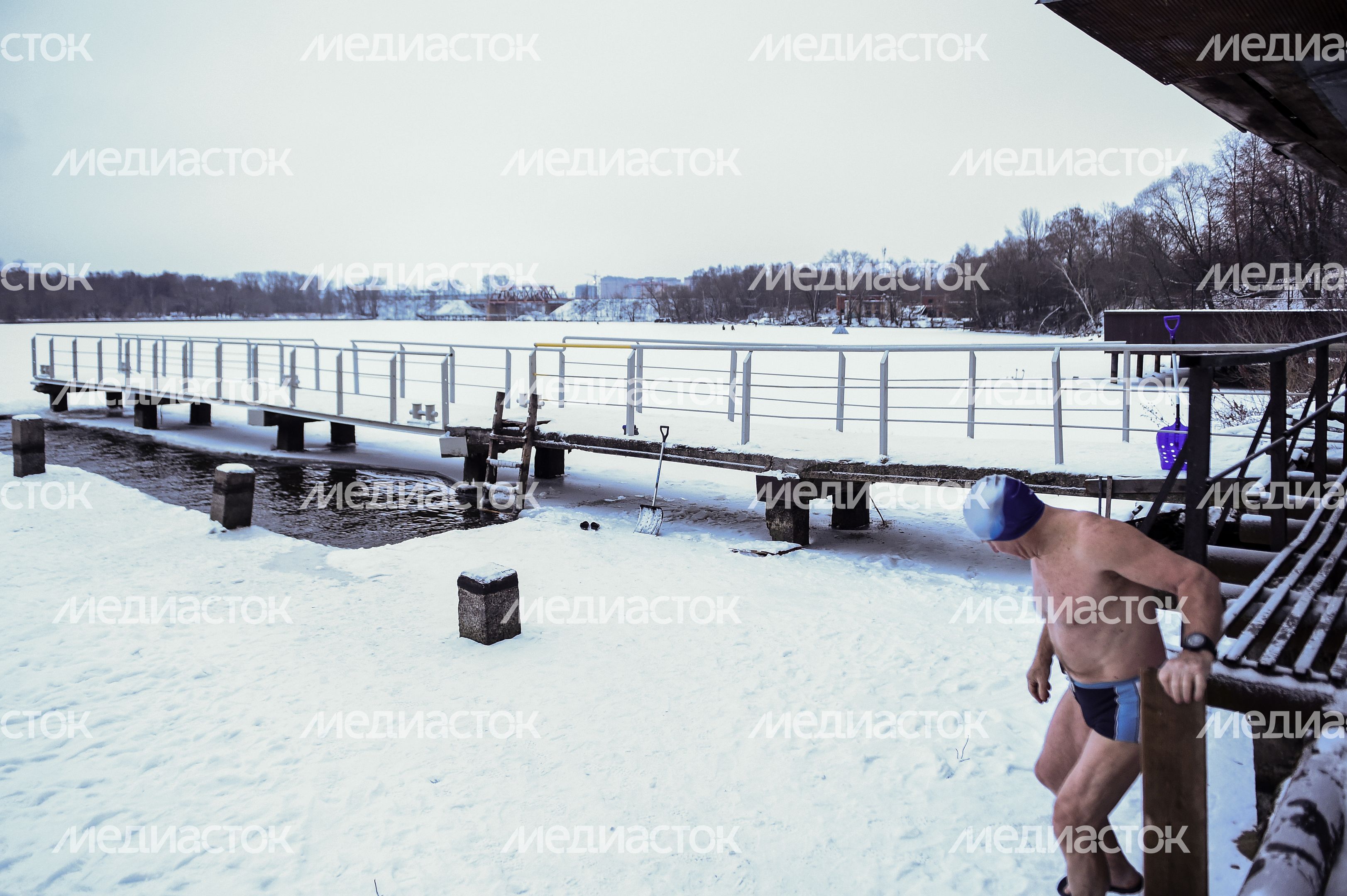Купание моржей в Долгопрудном