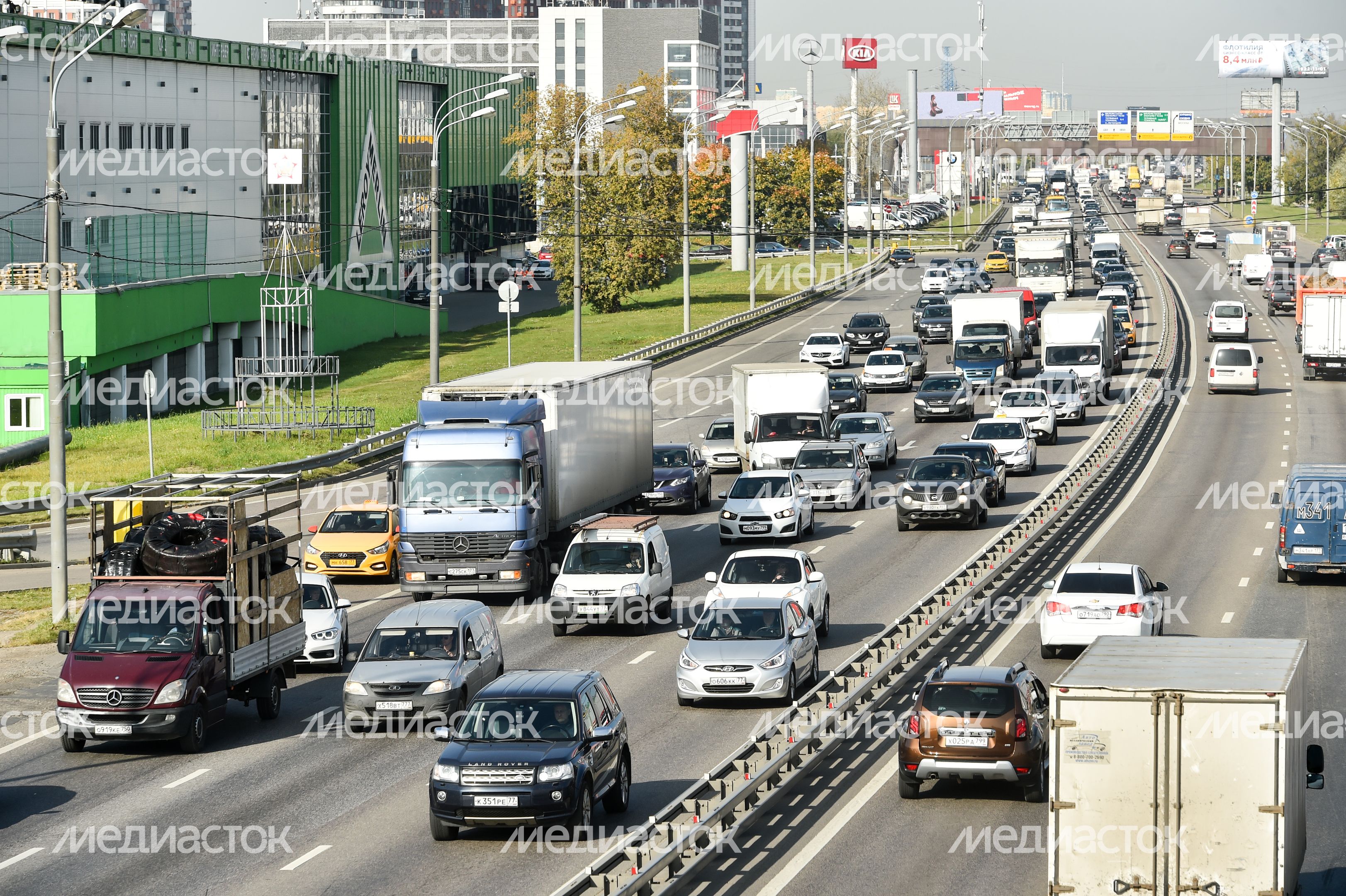 Надвижка арочного пролета на развязке Ленинградского шоссе в Химках