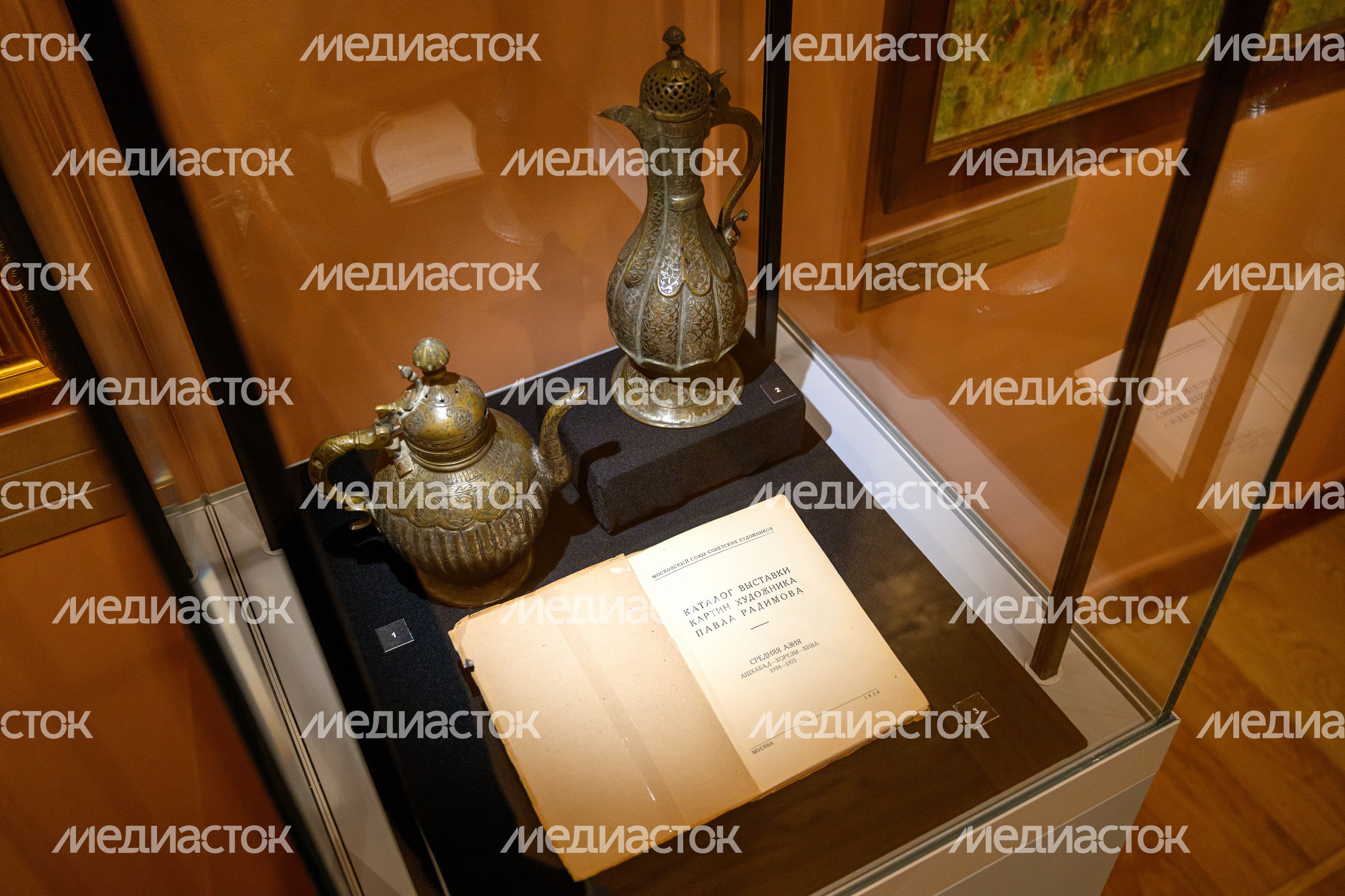 Выставка работ художника Павла Радимова «Полевые псалмы» в Зарайском кремле Выставка работ художника Павла Радимова «Полевые псалмы» в Зарайском кремле