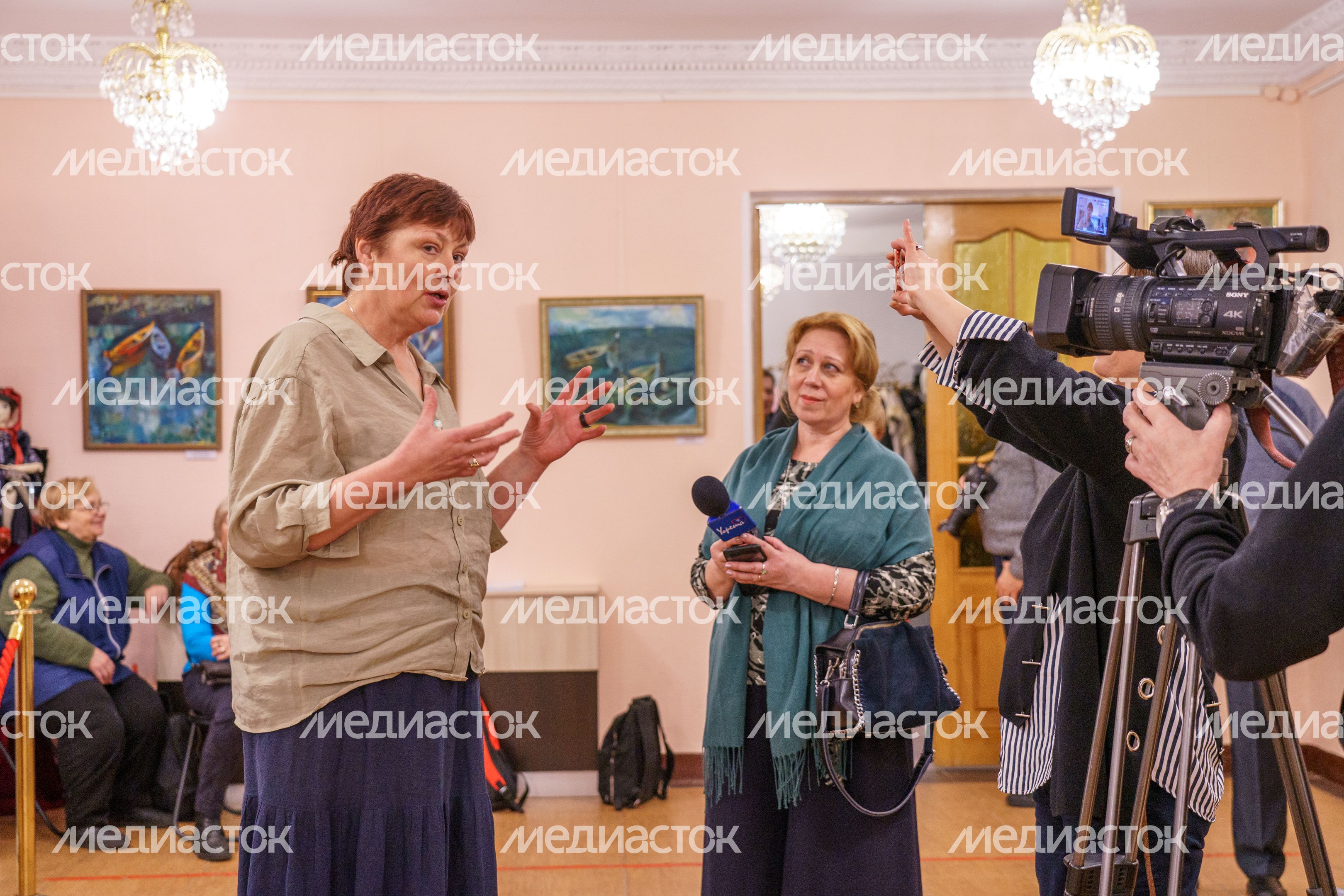 Дзержинский. МАУК «Культурно-эстетический центр». Выставки Дзержинский. МАУК «Культурно-эстетический центр». Выставки
