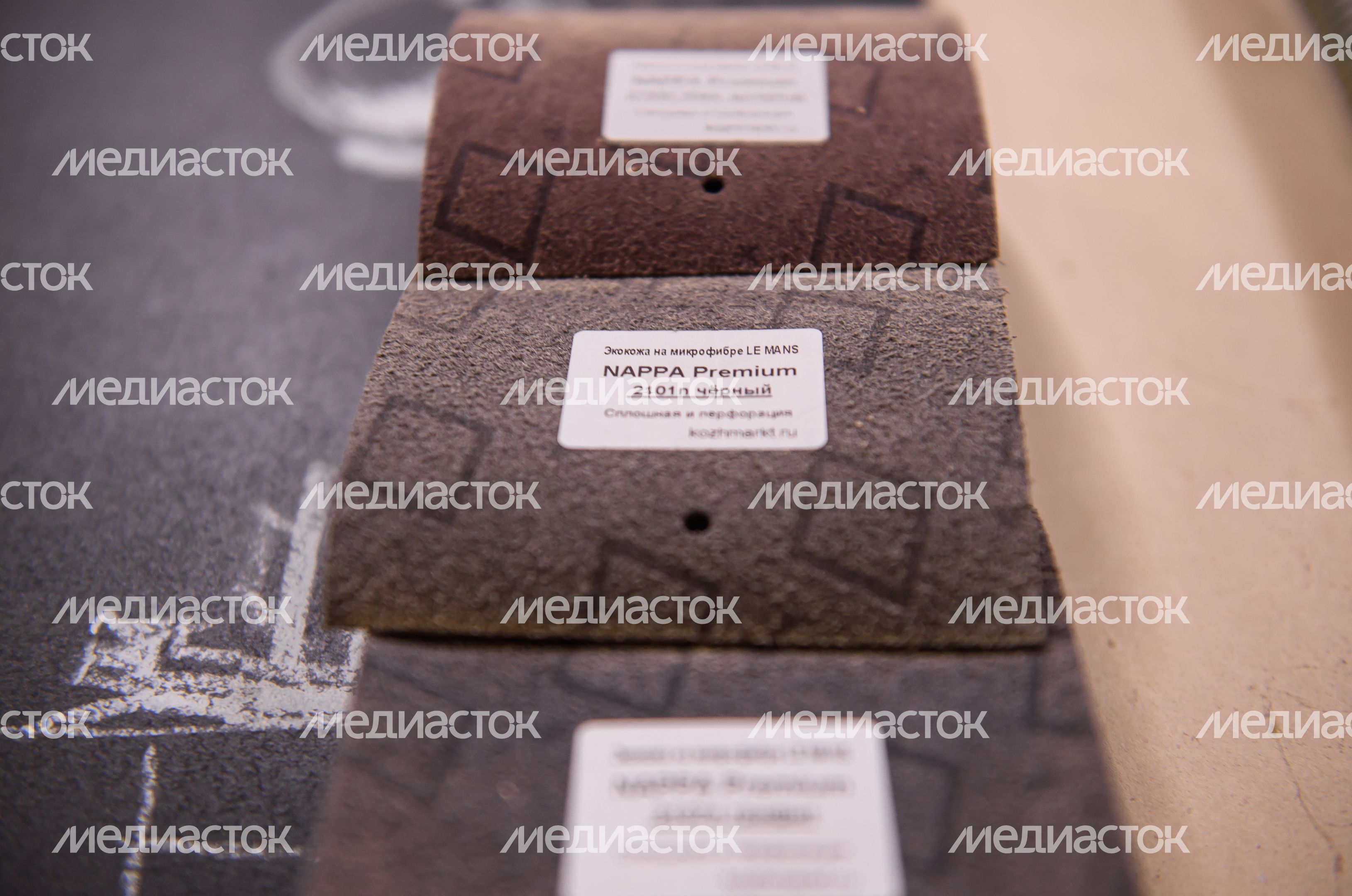 Подмосковное производство гардеробных систем Monoform