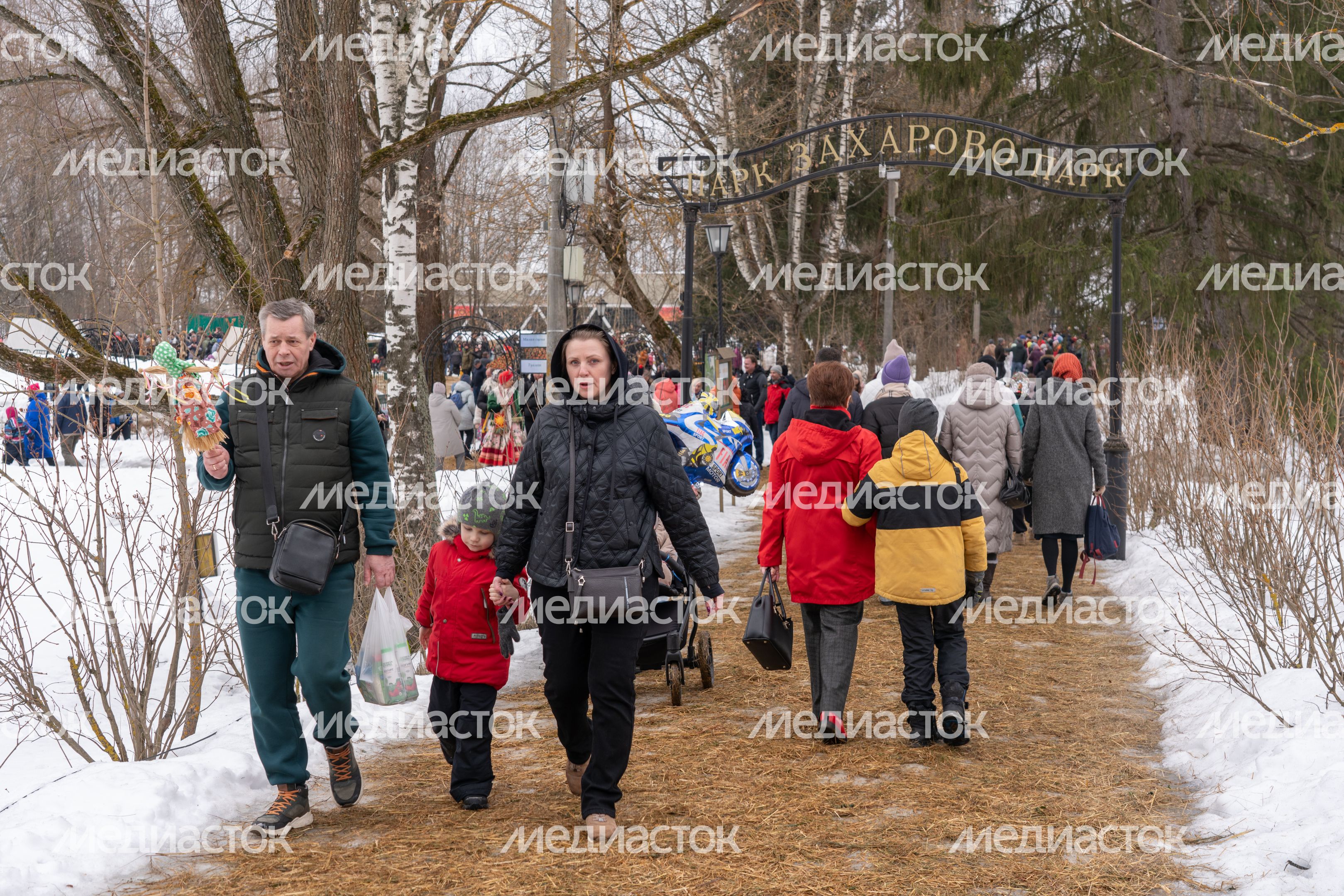 Масленица в парке "Захарово". Одинцовский округ