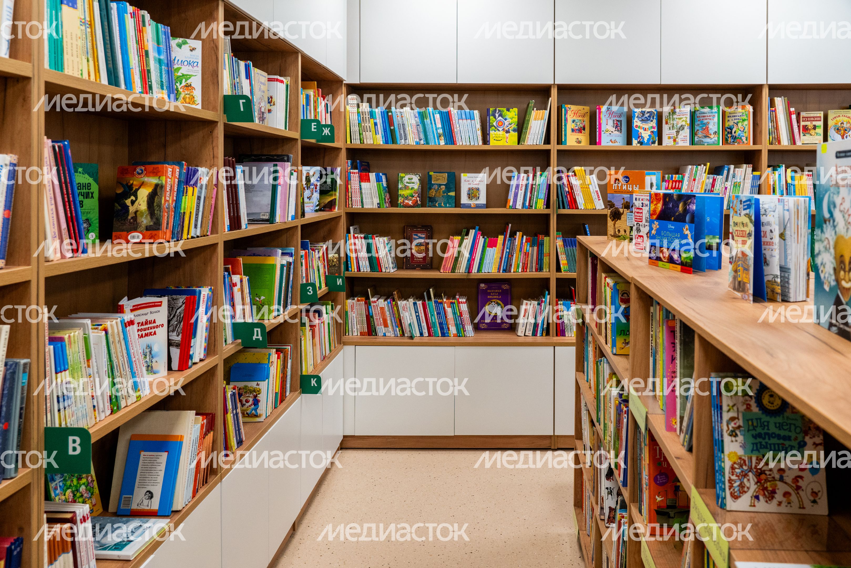 Отдел детской литературы в Центральной библиотеке «Книгополис» – первой модульной библиотеке Наро-Фоминска Отдел детской литературы в Центральной библиотеке «Книгополис» – первой модульной библиотеке Наро-Фоминска