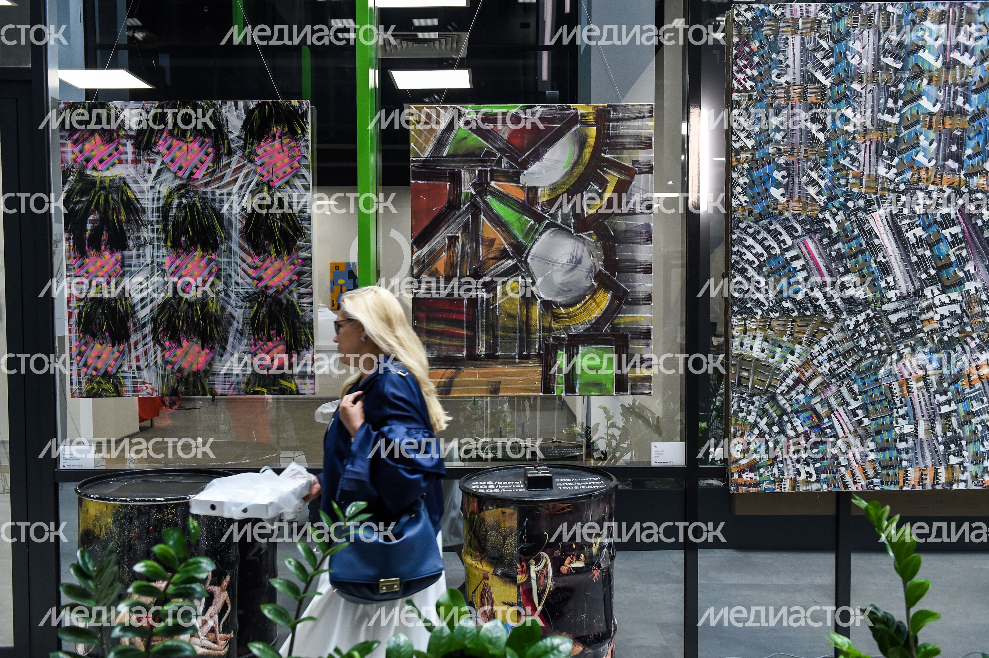 Открытие выставки современного искусства Российско-Китайские Сезоны в Москве