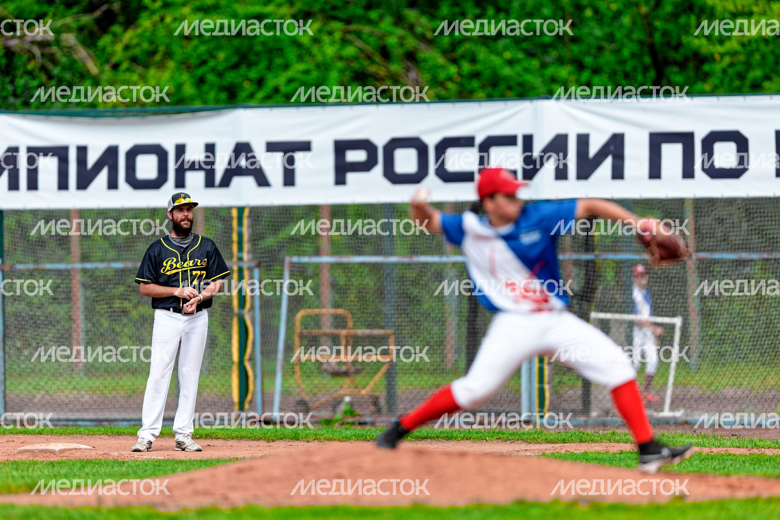 Бейсболист команды «Орел» из Москвы в финале бейсбольного турнира «Кубок Олимпии «Все звезды» Бейсболист команды «Орел» из Москвы в финале бейсбольного турнира «Кубок Олимпии «Все звезды»