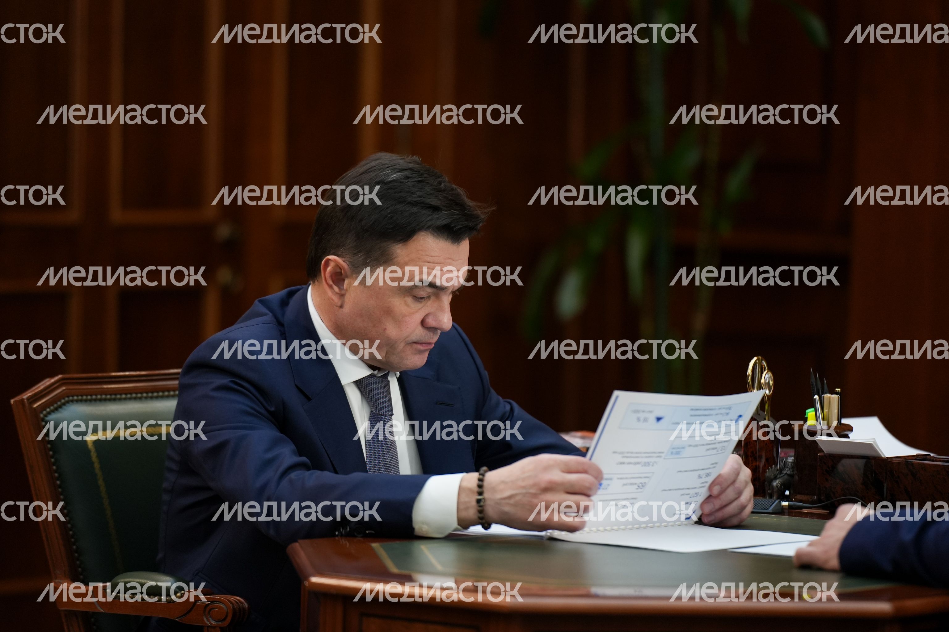 Андрей Воробьев провел встречу с главой Можайского м.о. Денисом Мордвинцевым Андрей Воробьев провел встречу с главой Можайского м.о. Денисом Мордвинцевым