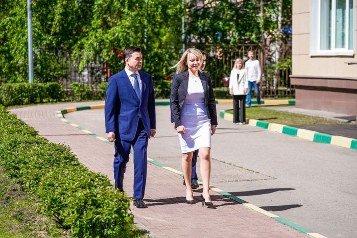 Губернатор поздравил выпускников реутовской СОШ №10 с последним звонком