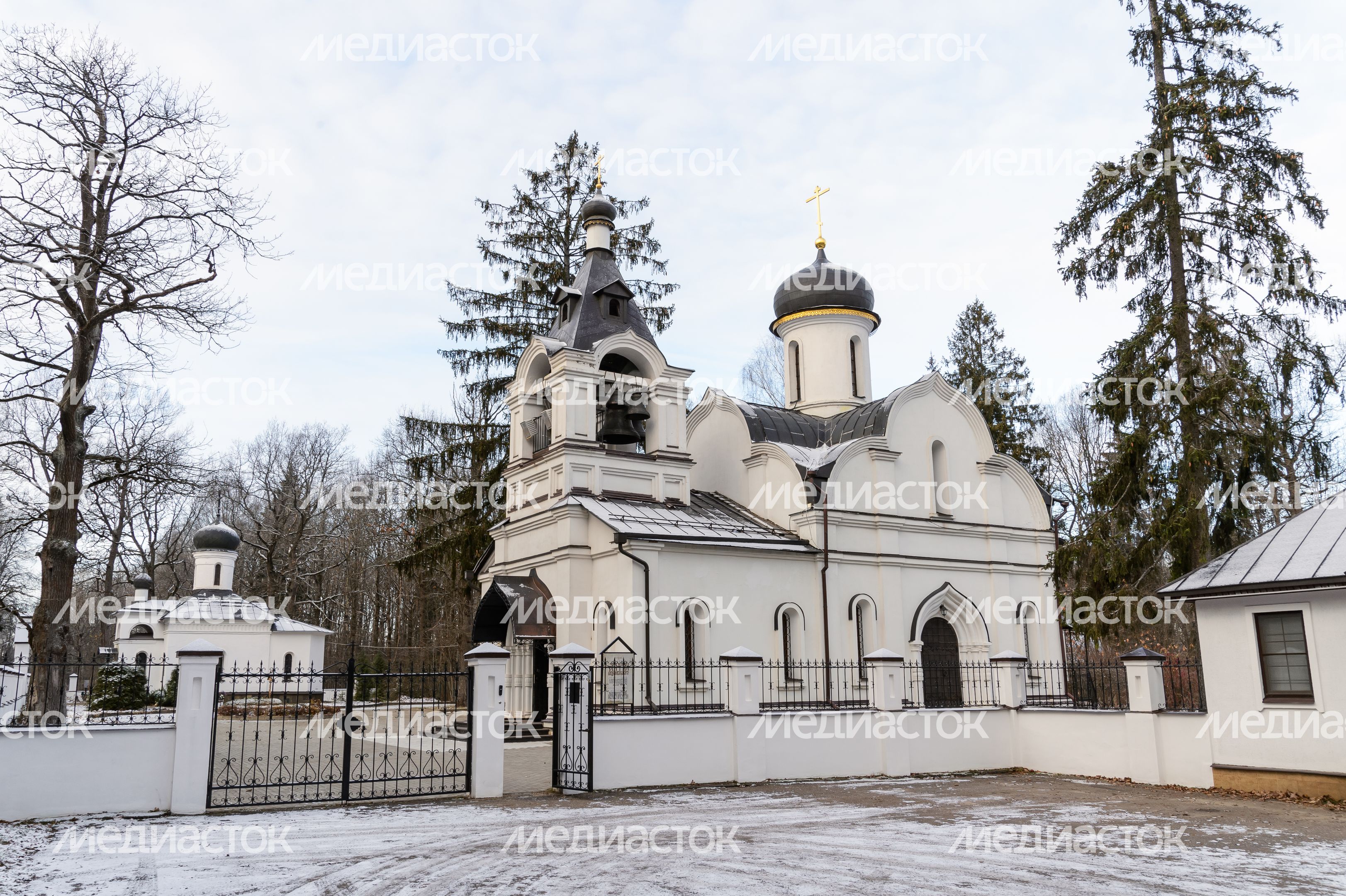 Сергиев Посад. Сергиевский храм. Осень Сергиев Посад. Сергиевский храм. Осень