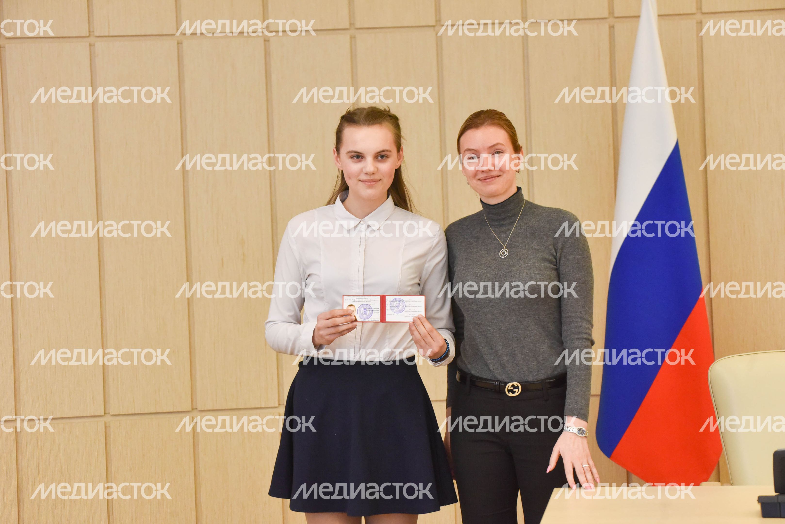 Церемония вручения удостоверений юным корреспондентам из подмосковных молодежных редакций