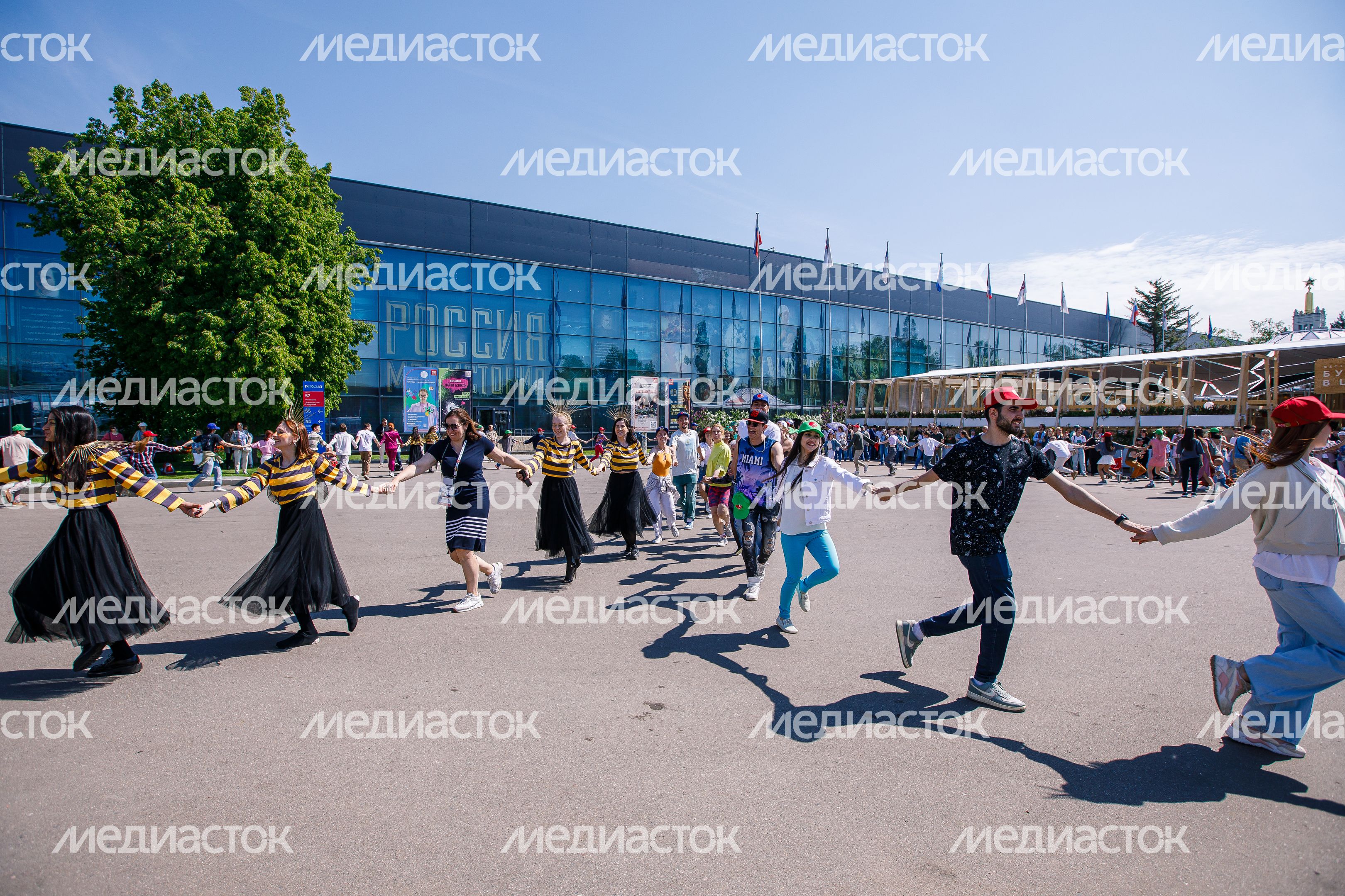 Открытие фестиваля "Будущее в цветах" на выставке "Россия" на ВДНХ Открытие фестиваля "Будущее в цветах" на выставке "Россия" на ВДНХ