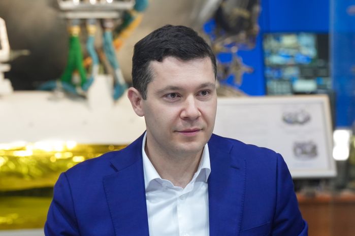 Антон Алиханов на встрече с сотрудниками НПО им. С.А. Лавочкина