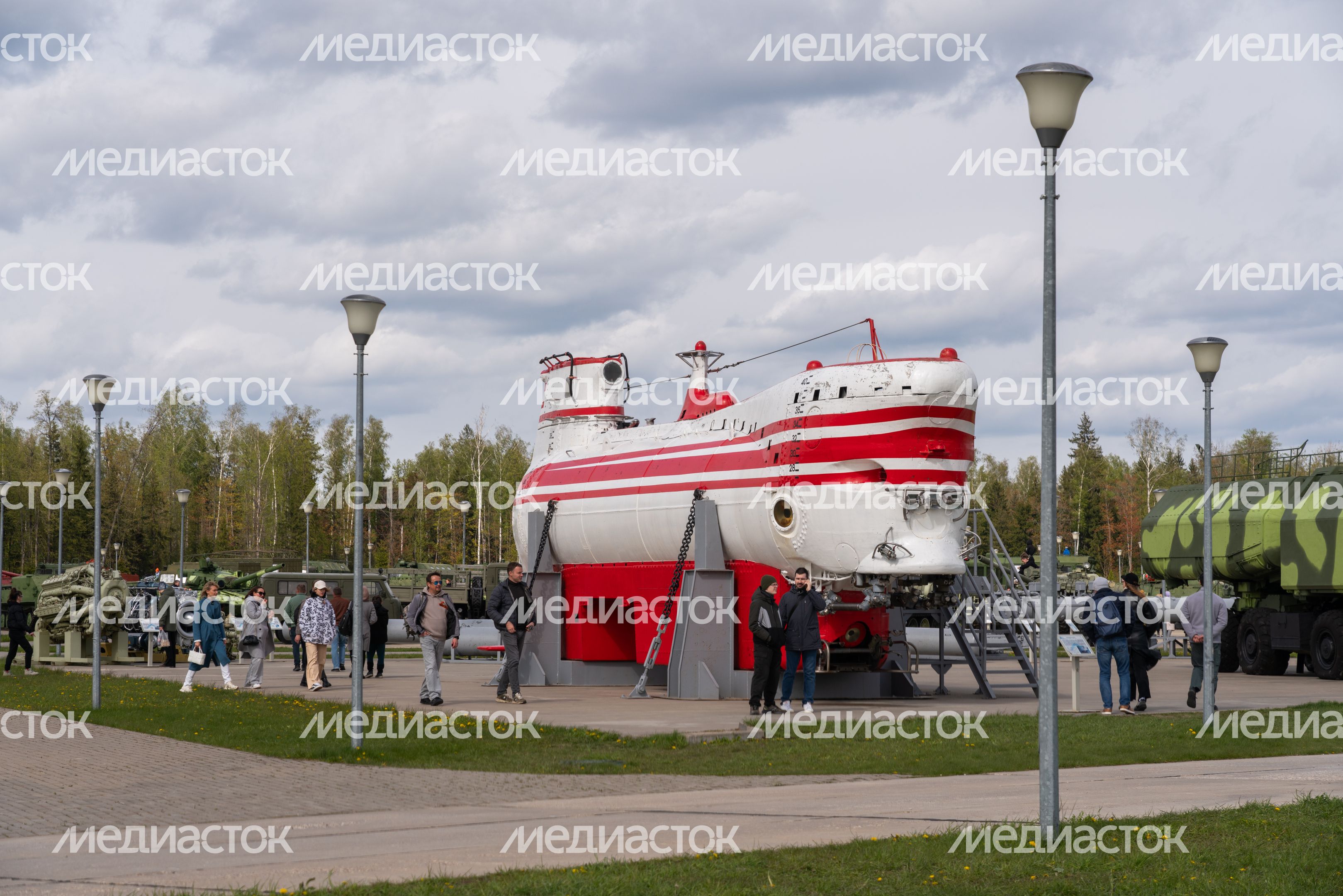 Глубоководный аппарат АС-27 "Поиск-2" на Музейной площадке №1 парка «Патриот» Глубоководный аппарат АС-27 "Поиск-2" на Музейной площадке №1 парка «Патриот»