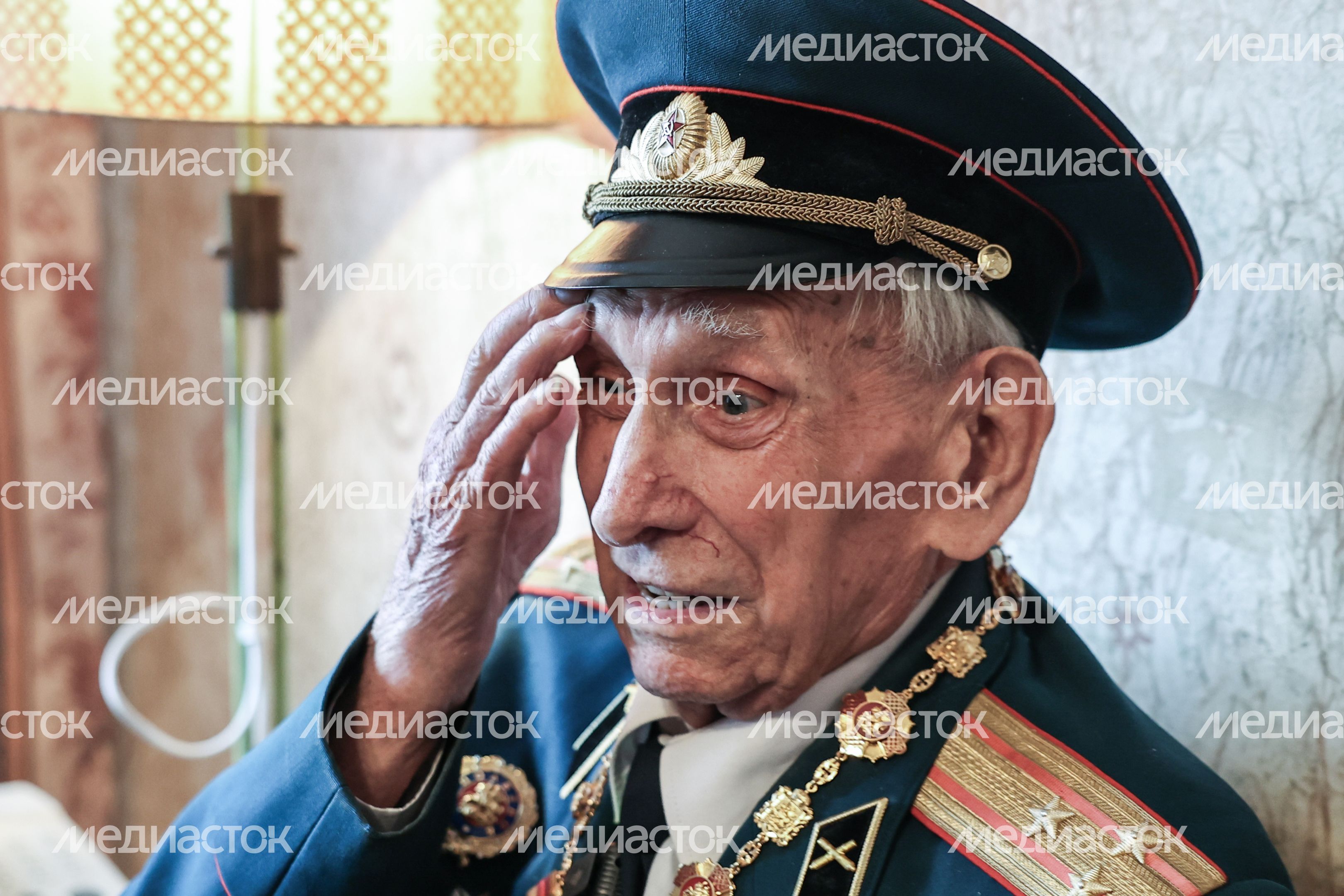 Ветерану войны Александру Золотову присвоили звание Почетного гражданина Московской области Ветерану войны Александру Золотову присвоили звание Почетного гражданина Московской области