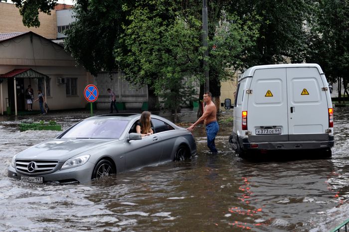 Сильный ливень прошел в Москве