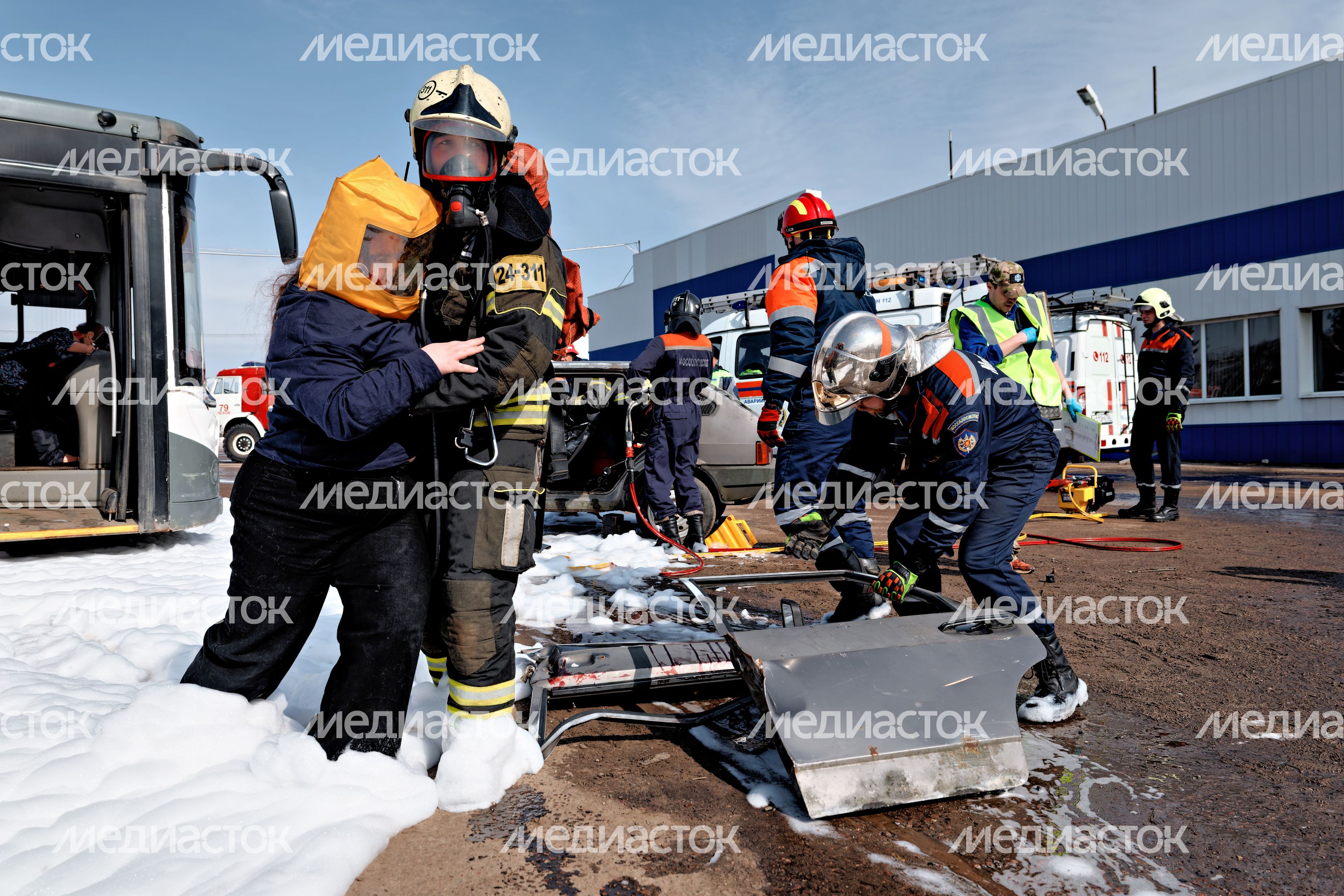 Учения Мособлпожспаса совместно с медициной катастроф по ликвидации последствий массового ДТП в Чехове Учения Мособлпожспаса совместно с медициной катастроф по ликвидации последствий массового ДТП в Чехове