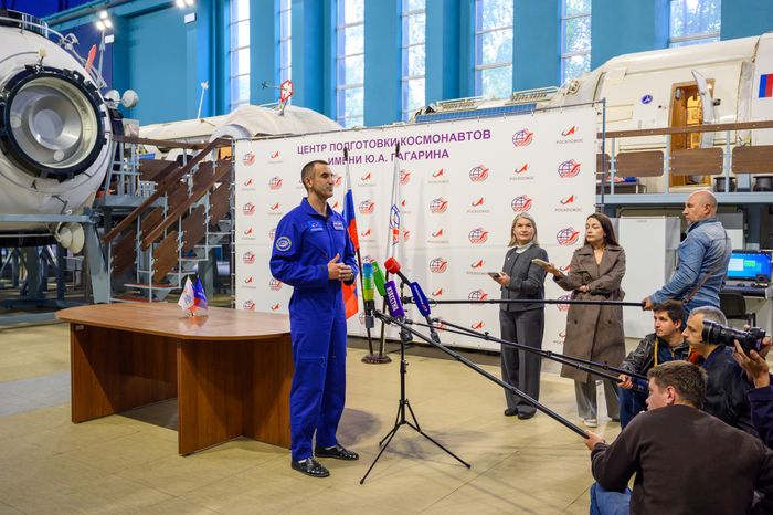 Космонавт Роскосмоса Сергей Тетерятников на комплексной тренировке в Центре подготовки космонавтов Звездного городка
