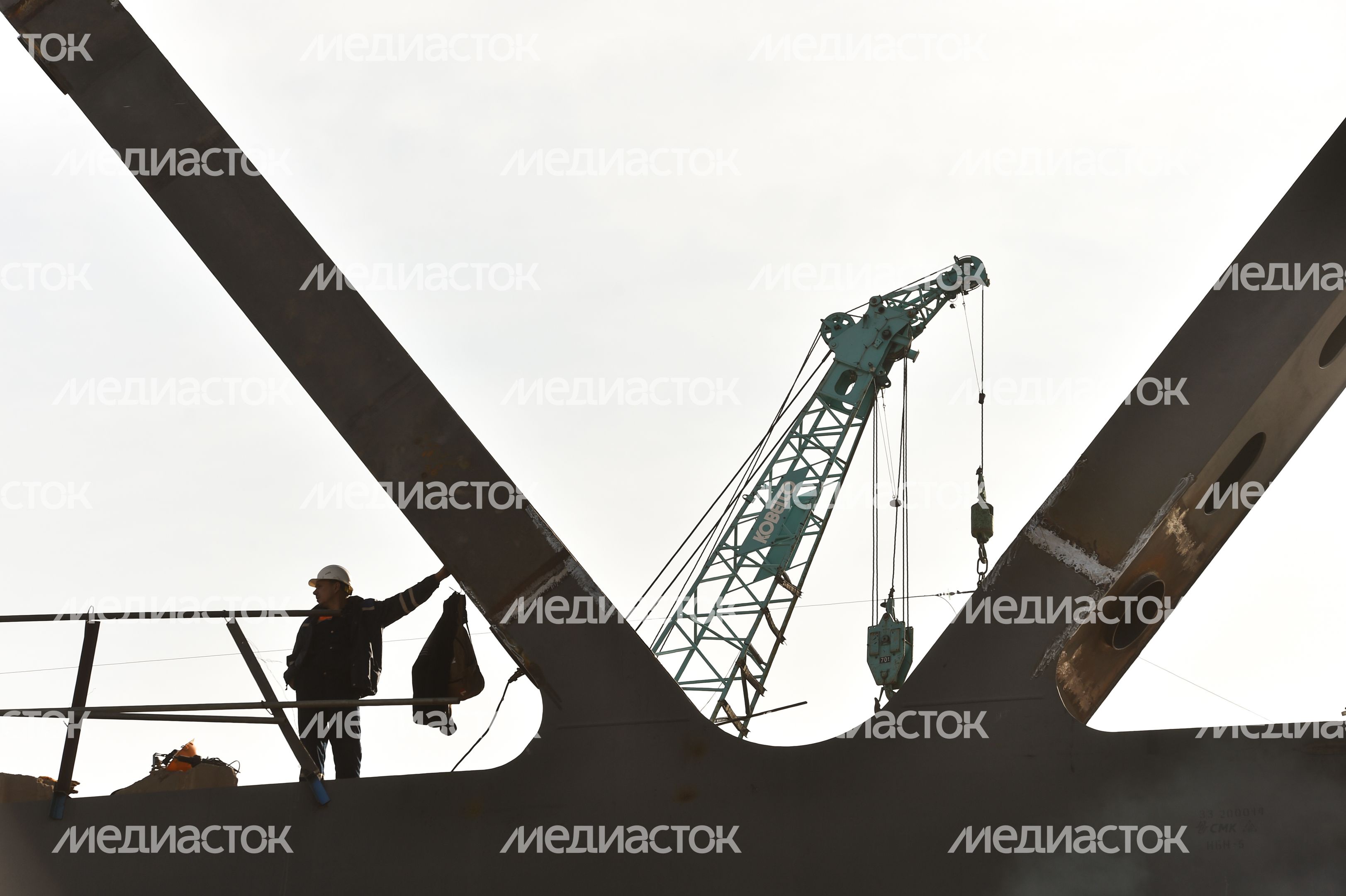 Надвижка арочного пролета на развязке Ленинградского шоссе в Химках
