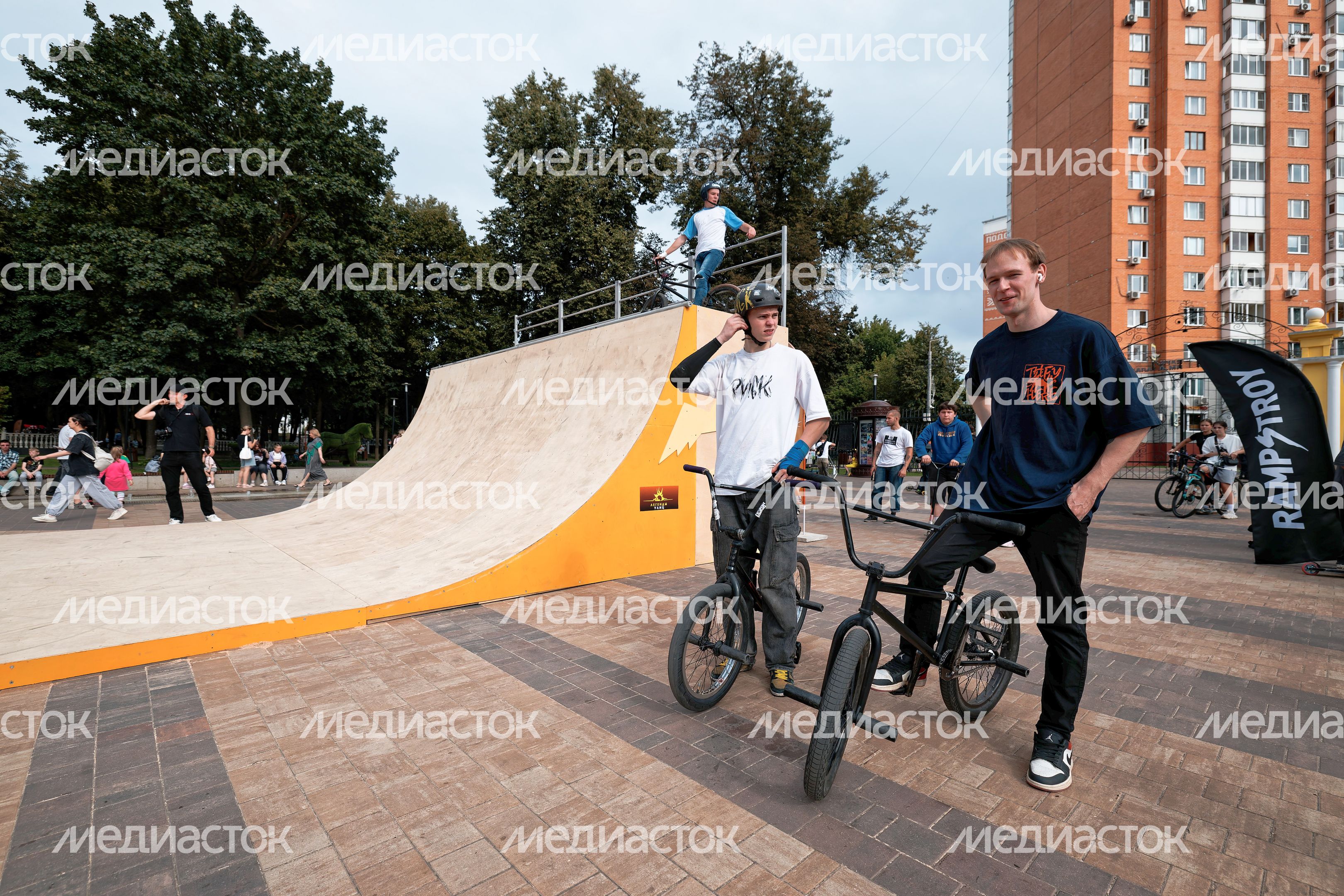 Спортивно-музыкальный фестиваль "Легенды улиц" в Подольске Спортивно-музыкальный фестиваль "Легенды улиц" в Подольске