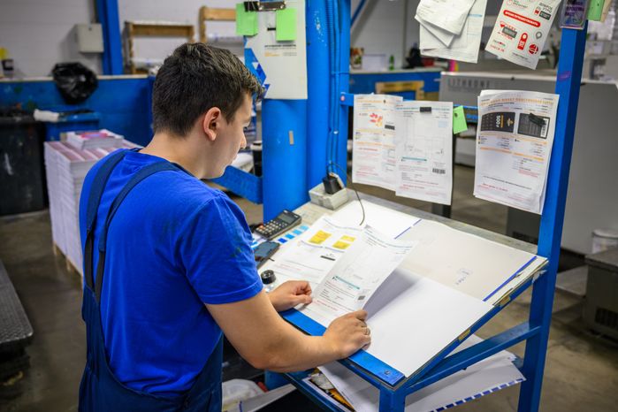 Производство полиграфической продукции на заводе ГК «ПЛАСТИК ОН ЛАЙН» в Красноармейске