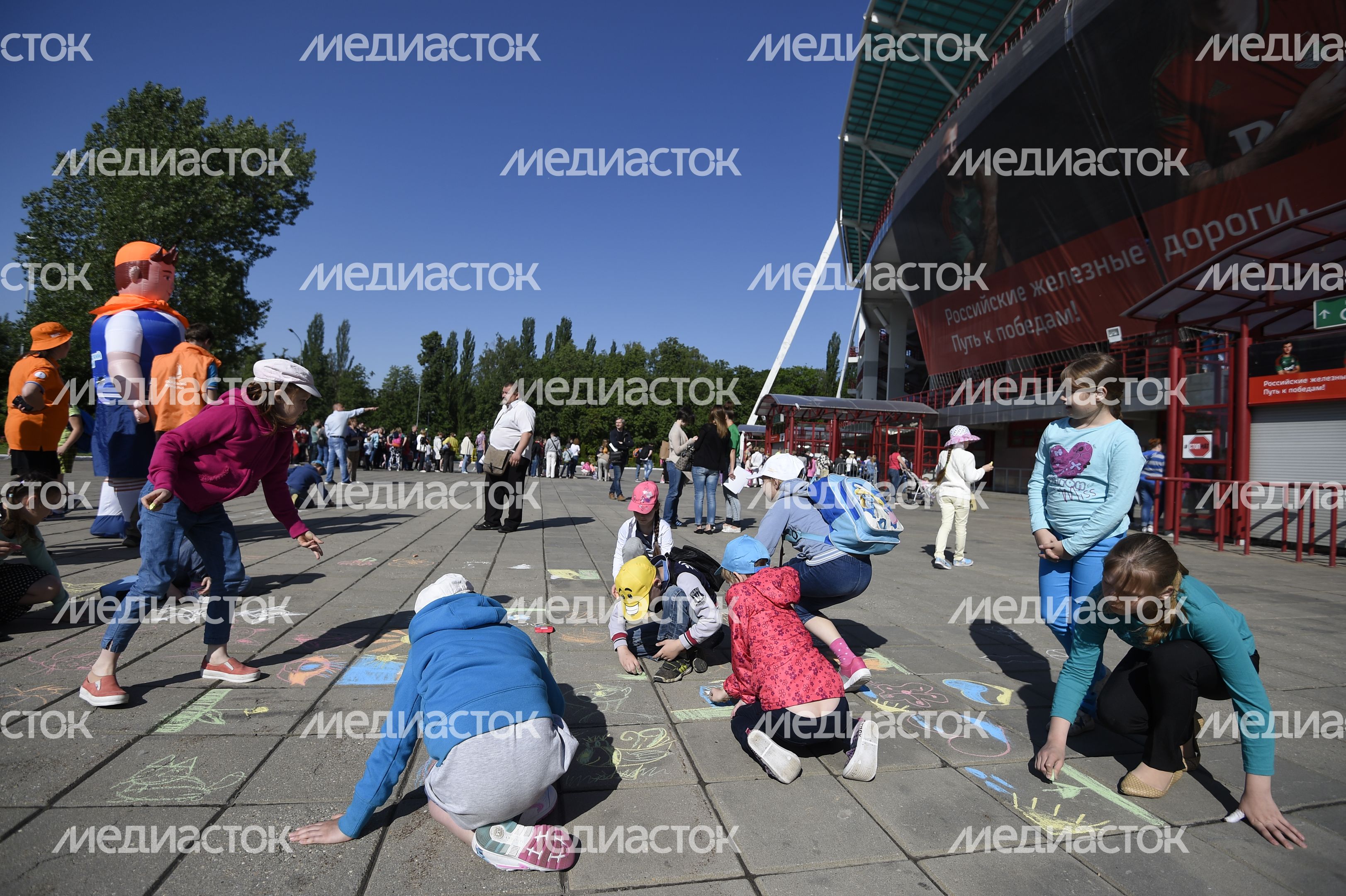 Дети отправляются на отдых в летние лагеря из Москвы Дети отправляются на отдых в летние лагеря из Москвы