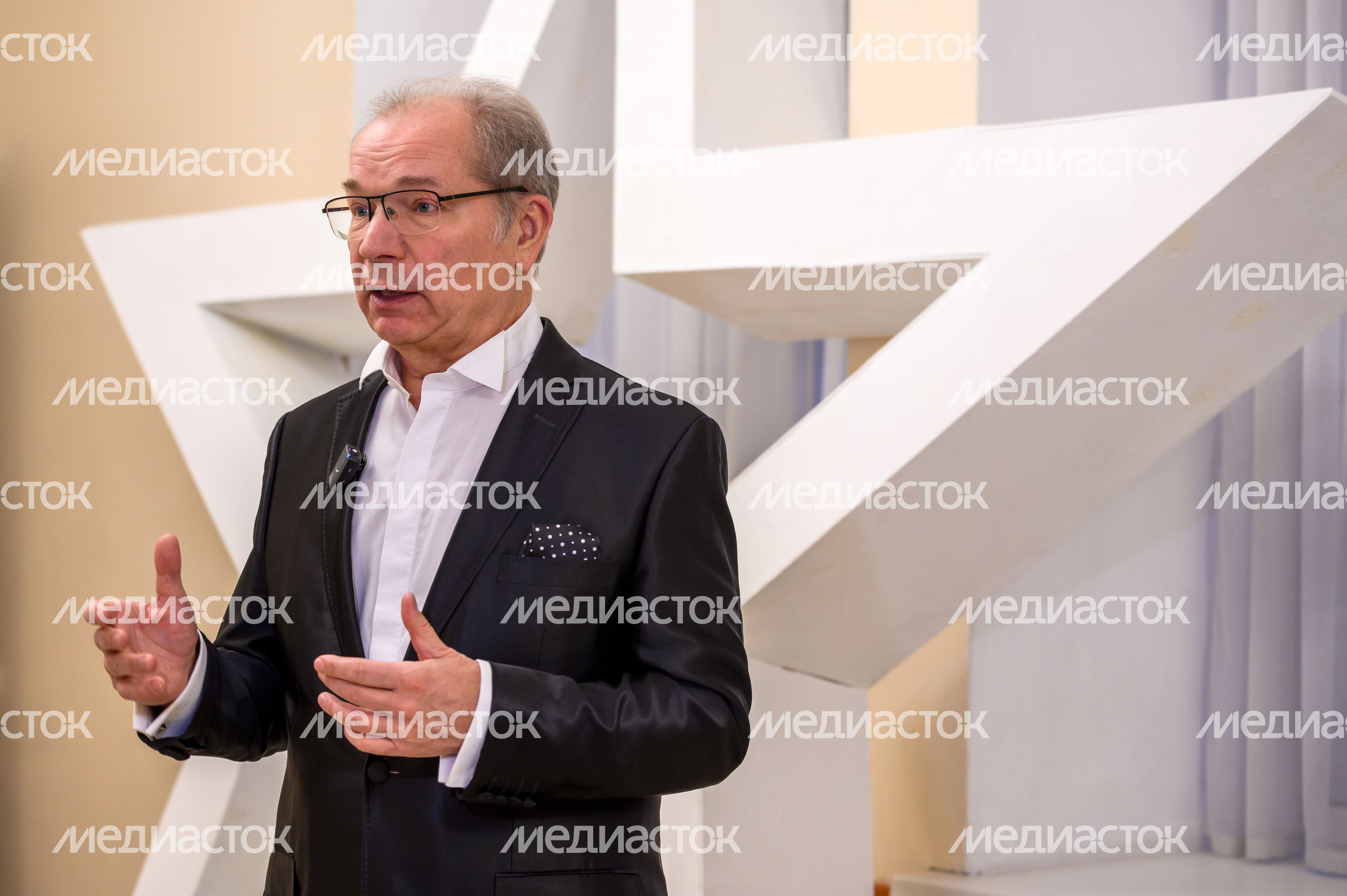 Пианист Юрий Розум исполнил сочинения Бетховена и Шопена на фестиваль «Первые 20 лет» в Щелково Пианист Юрий Розум исполнил сочинения Бетховена и Шопена на фестиваль «Первые 20 лет» в Щелково
