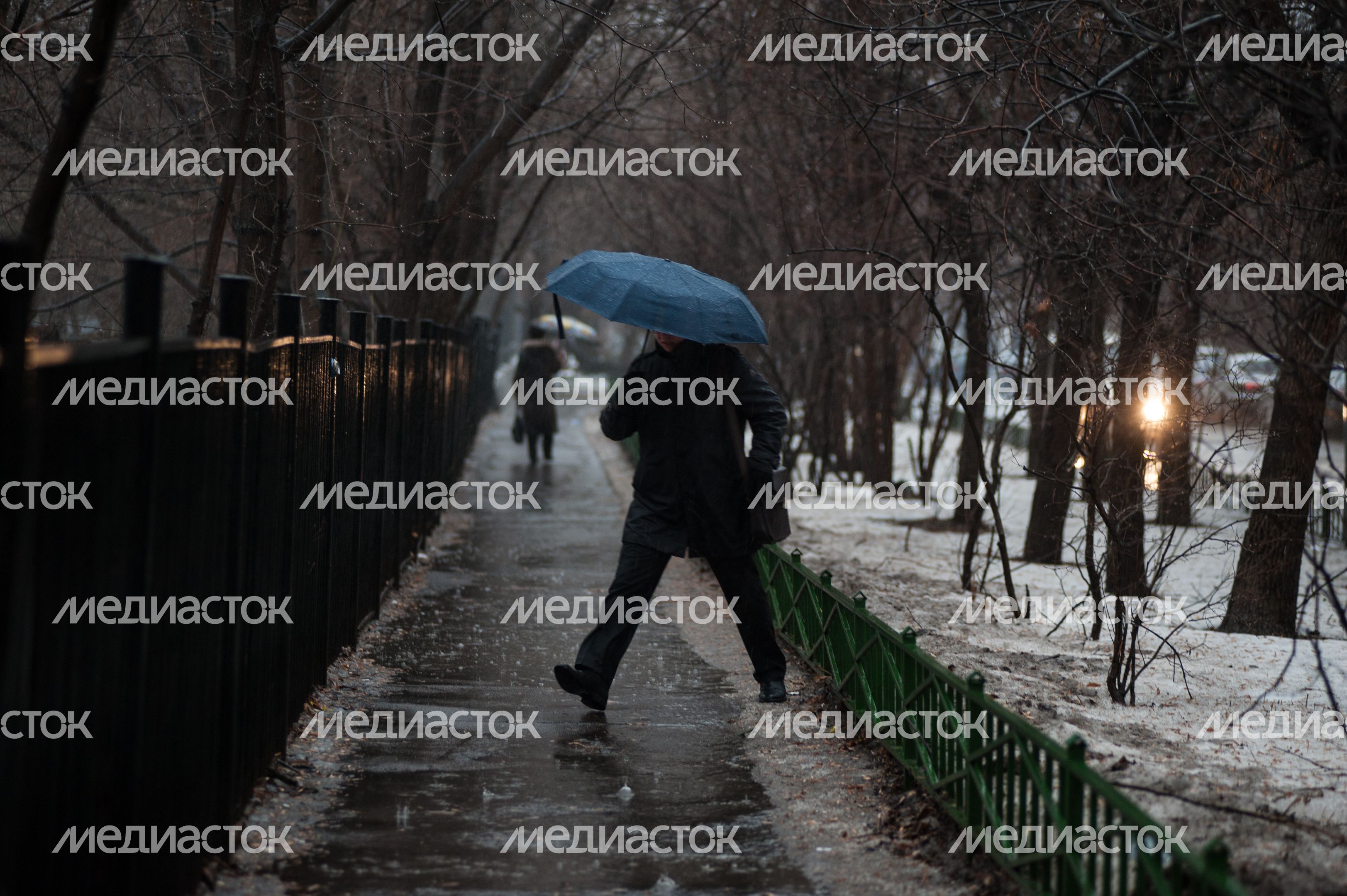 Сильный дождь в Москве
