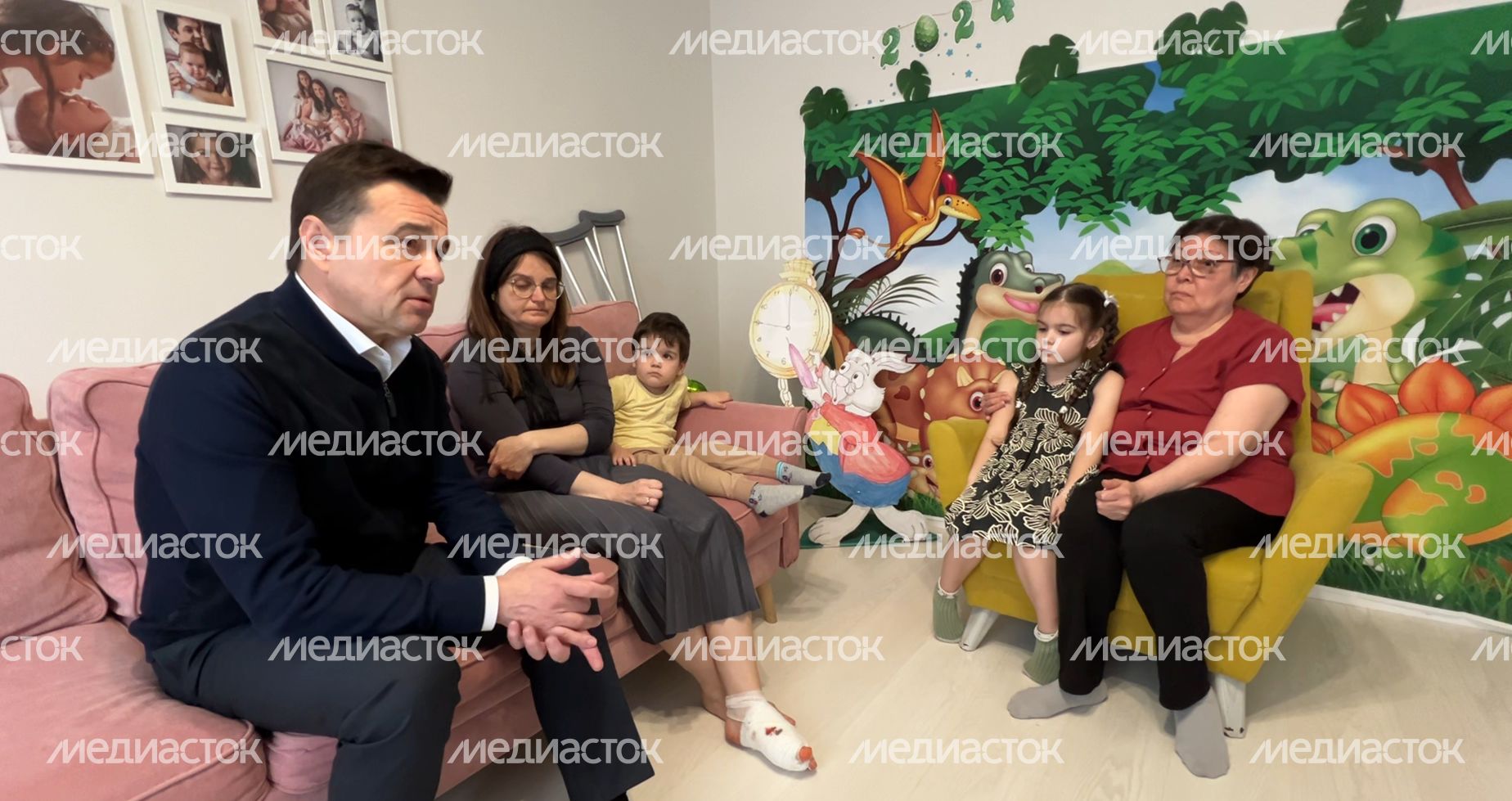 Губернатор навестил семью погибшего во время теракта в «Крокус Сити Холле»