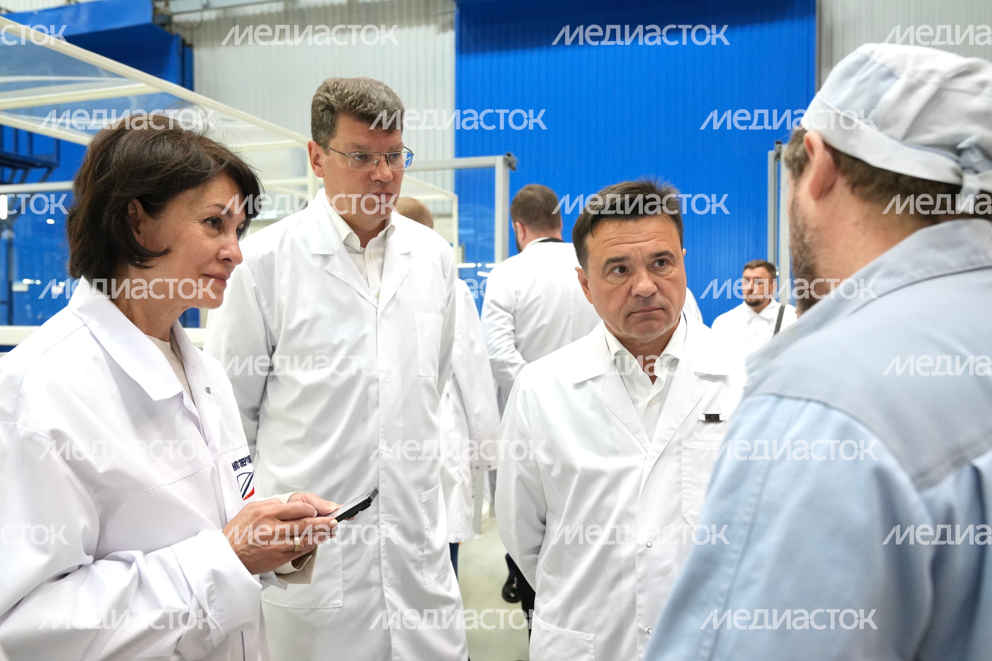Андрей Воробьев, Антон Алиханов и Дмитрий Баканов встретились с сотрудниками "НПО Энергомаш им. академика В.П. Глушко"