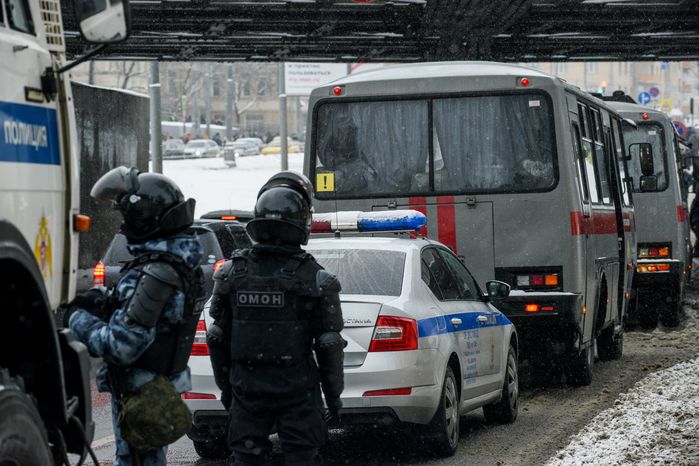 Охрана общественного порядка сотрудниками полиции в Москве