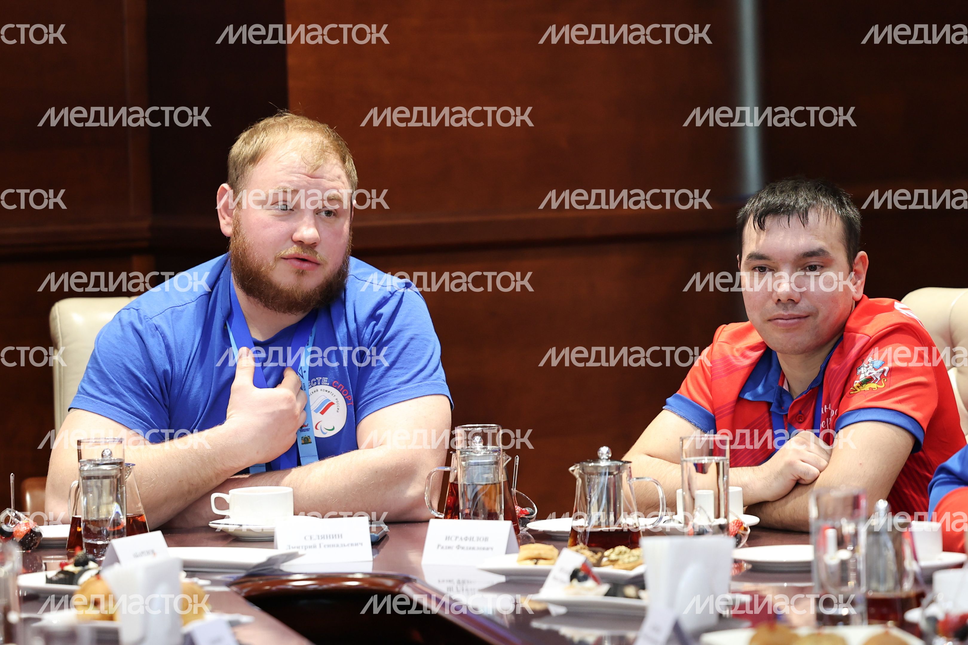Команда по следж-хоккею «Гвардия» взяла золото на Всероссийском «Кубке защитников Отечества» Команда по следж-хоккею «Гвардия» взяла золото на Всероссийском «Кубке защитников Отечества»
