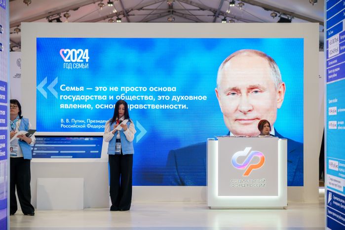 Фестиваль профессий на выставке "Россия". Стенд «Ученые будущего»