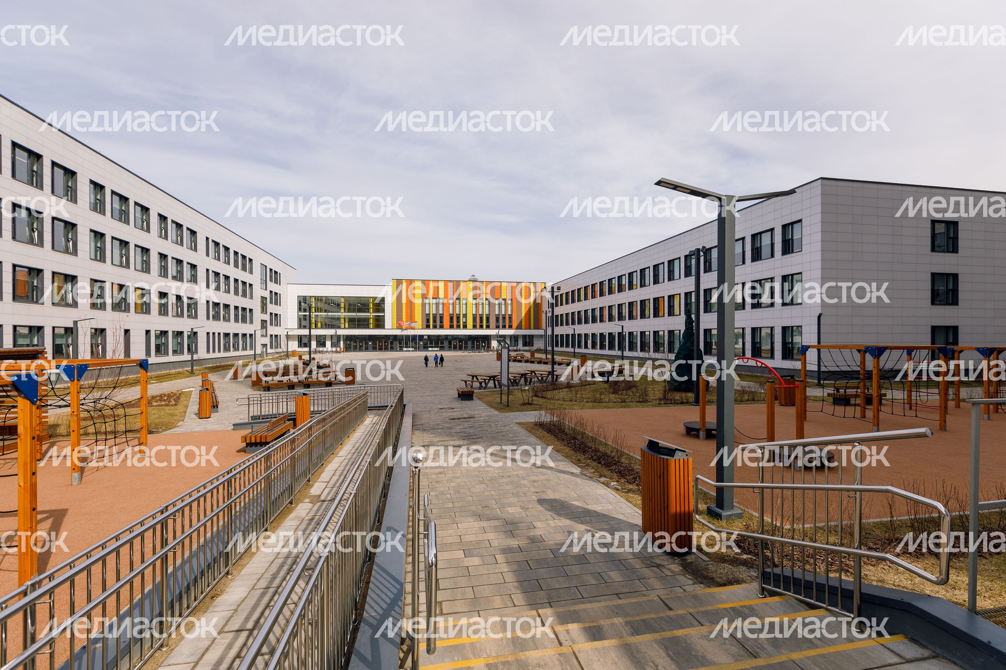 Новый корпус многопрофильной лингвистической гимназии №33 в Мытищах Новый корпус многопрофильной лингвистической гимназии №33 в Мытищах