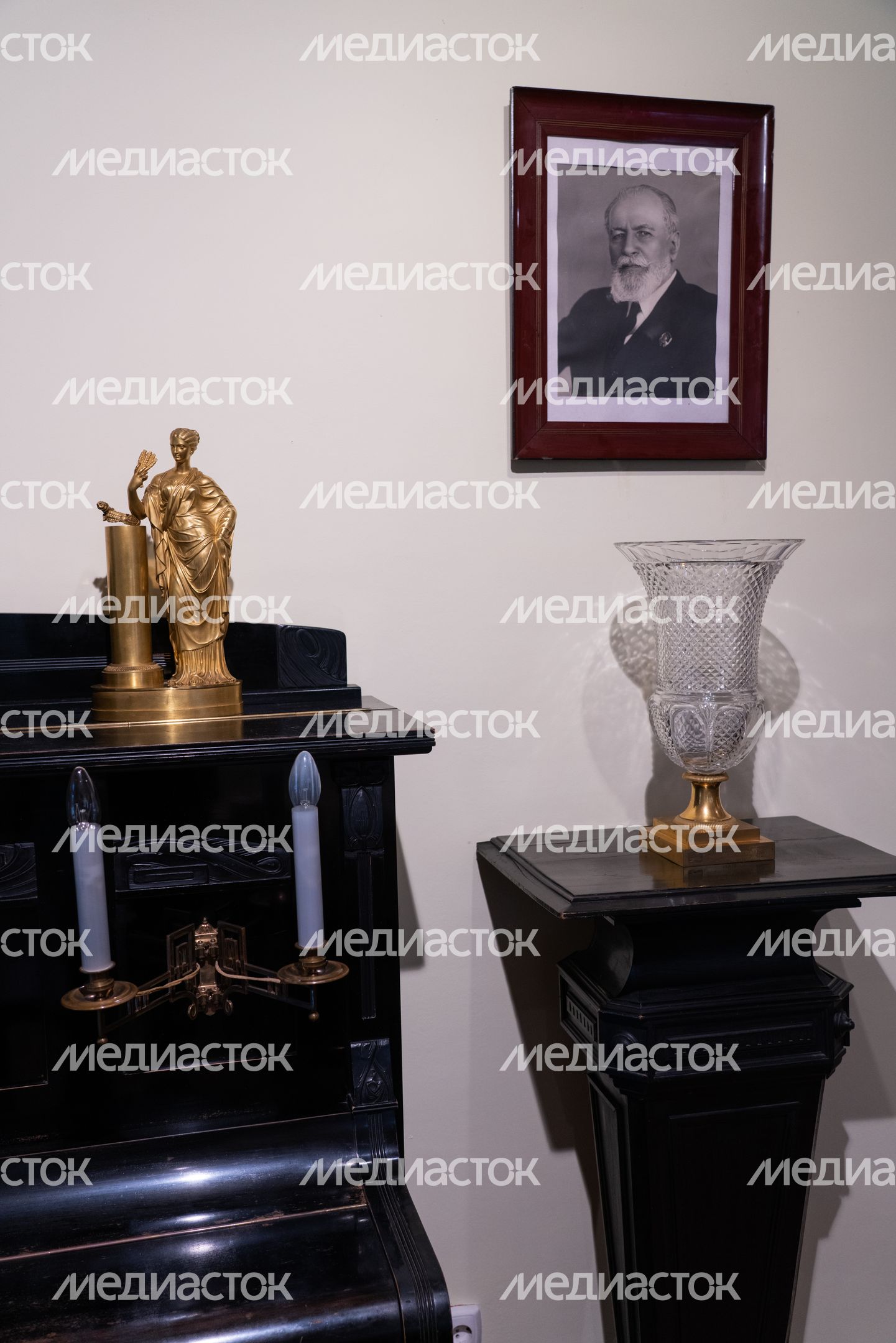 Выставка "Здесь Немирович" в музее-заповеднике "Горки Ленинские" Выставка "Здесь Немирович" в музее-заповеднике "Горки Ленинские"