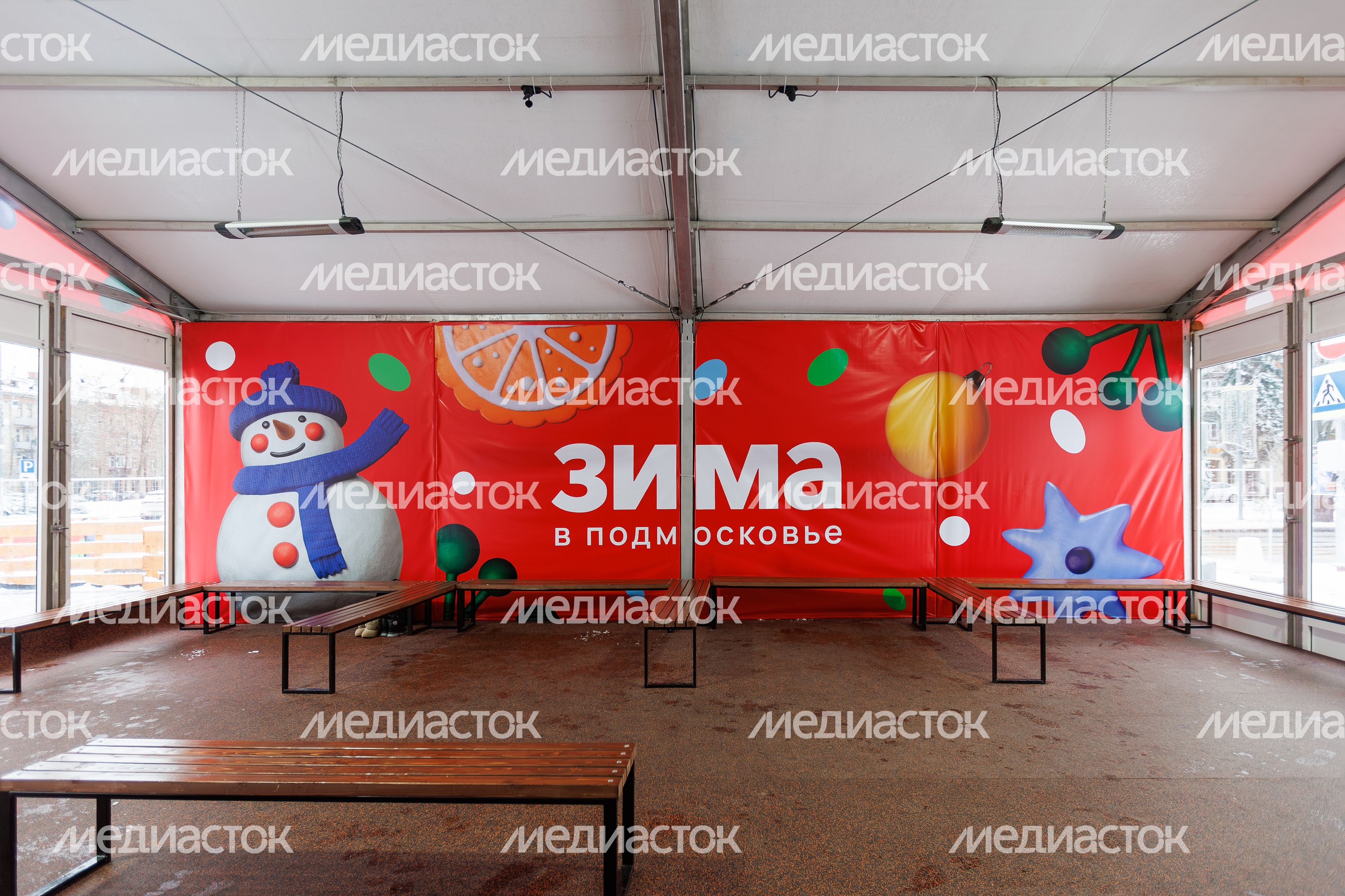 Каток на площади Ленина в Жуковском Каток на площади Ленина в Жуковском