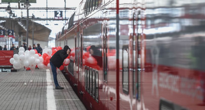 Запуск двухэтажного «Аэроэкспресса» с Киевского вокзала в Москве