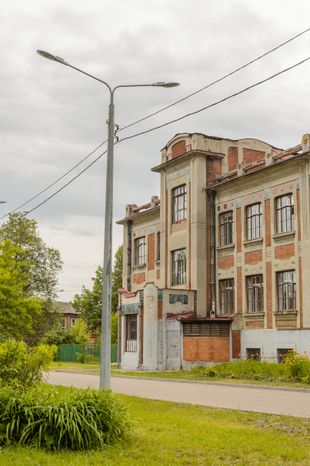 Здание начального училища