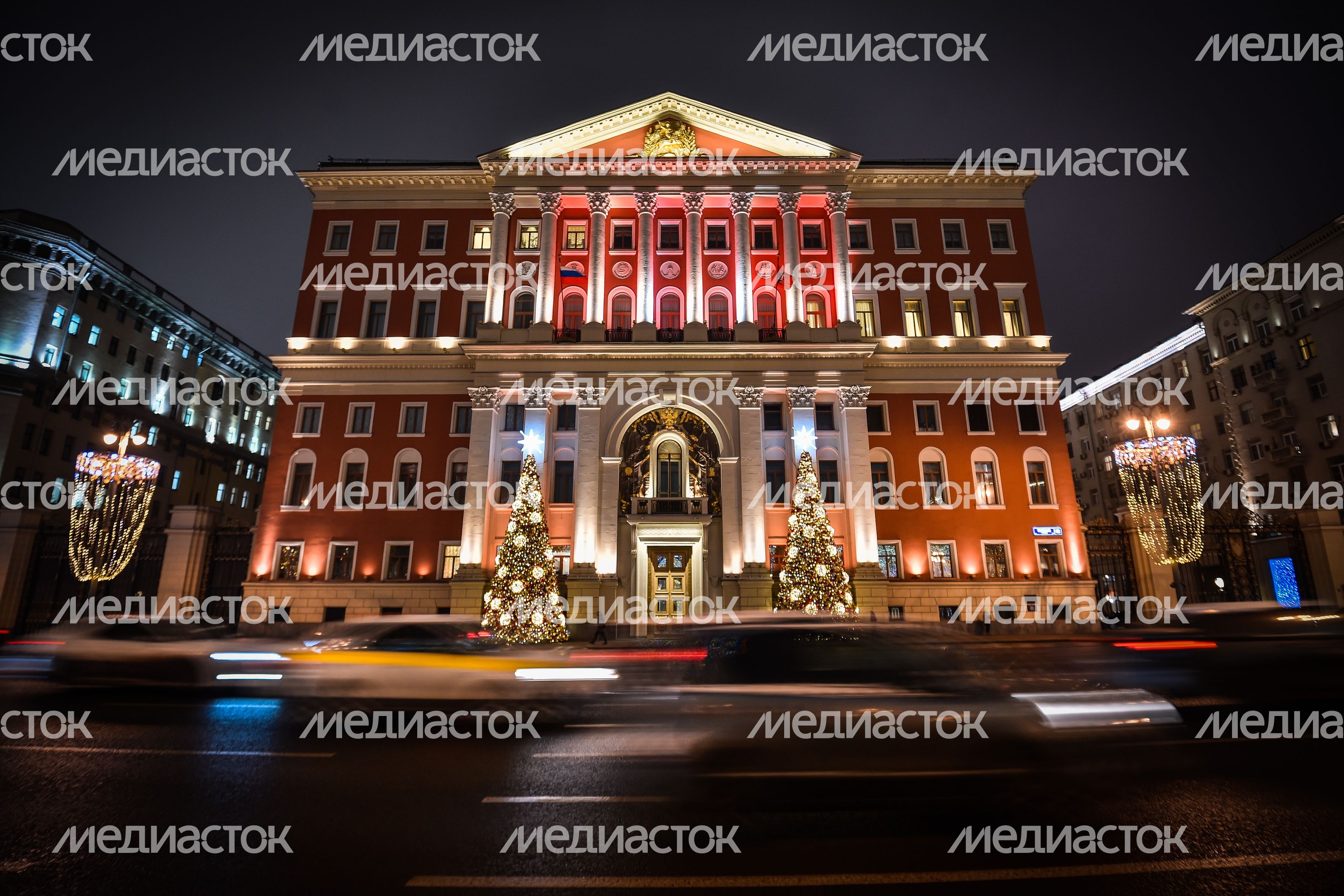 Новогодняя иллюминация в Москве