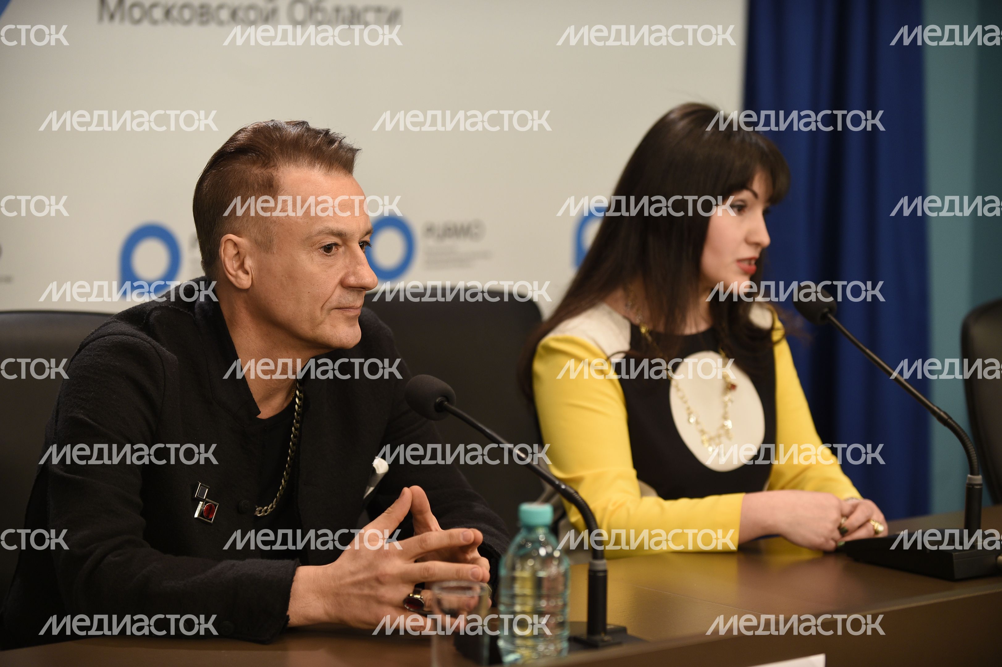 Пресс-конференция Олега Меньшикова в РИАМО