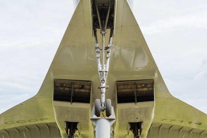 Памятник Ту-144