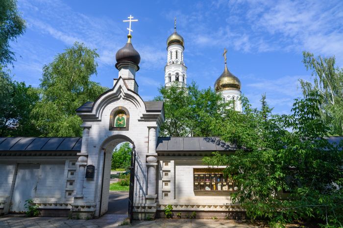 Церковь святого мученика Уара в поселке Вешки округа Мытищи