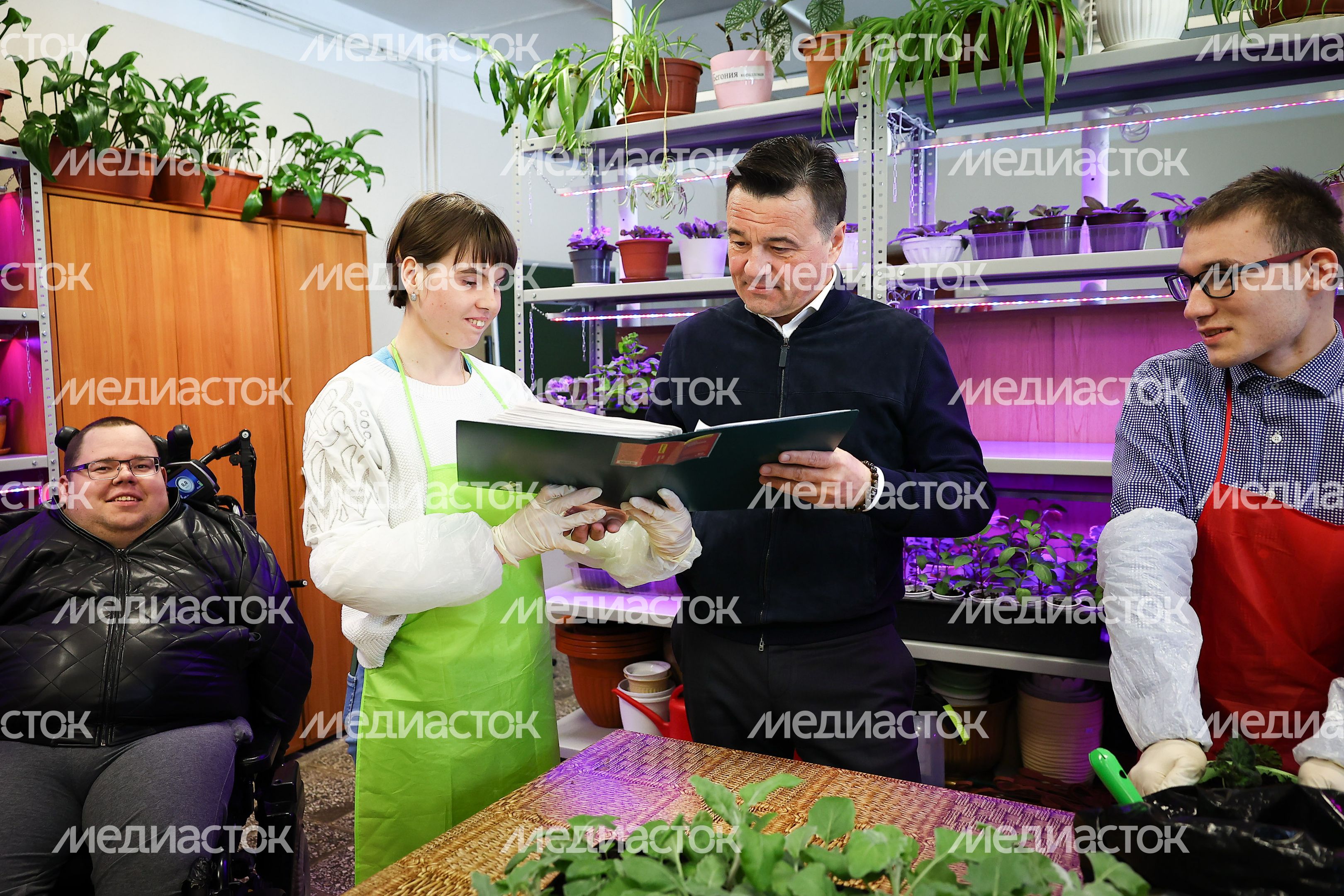 Губернатор навестил ребят, воспитывающихся в Семейном центре «Дмитровский»