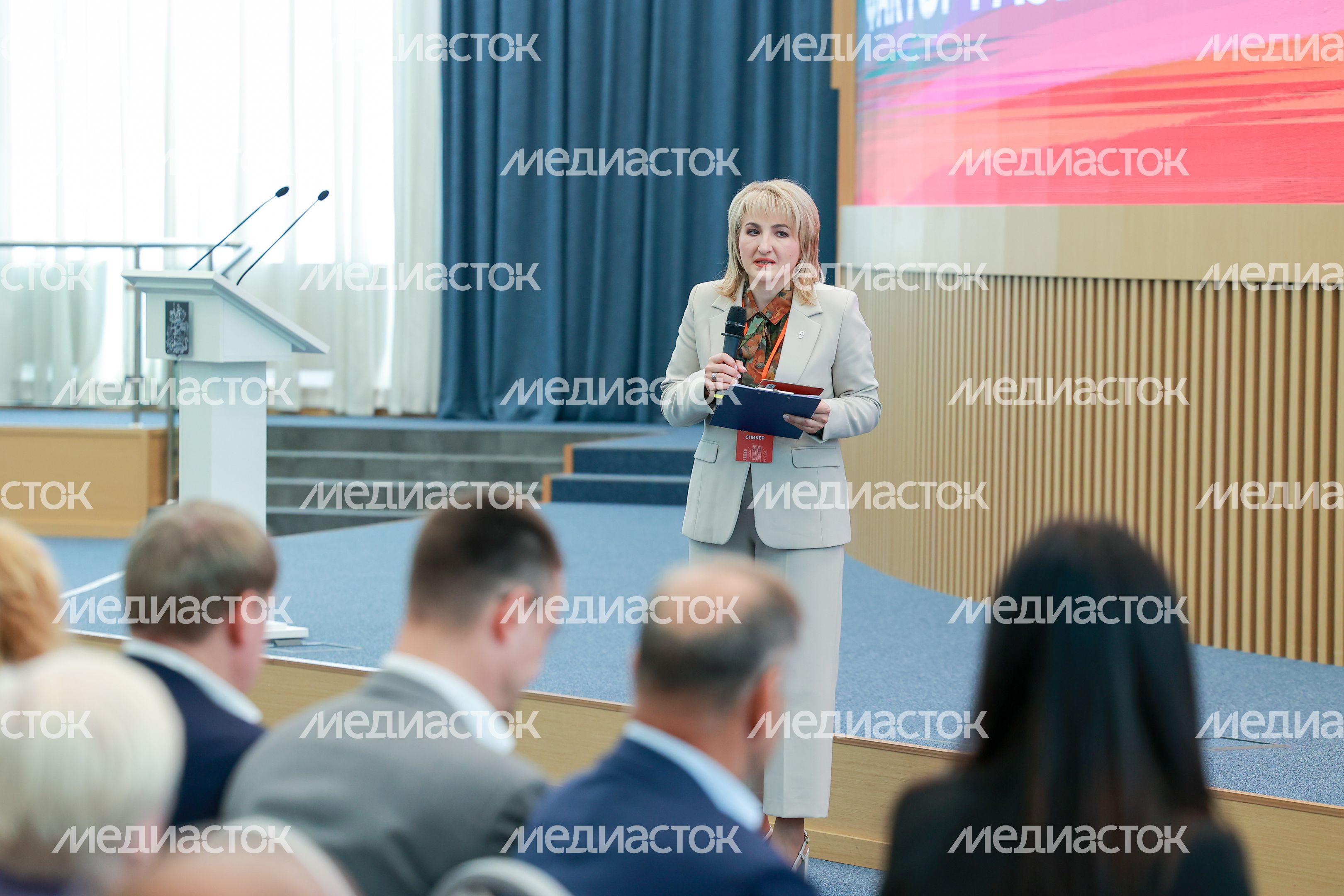 Состоялся ежегодный форум «Грамотный собственник — фактор развития сферы ЖКХ» в Доме Правительства Московской области Состоялся ежегодный форум «Грамотный собственник — фактор развития сферы ЖКХ» в Доме Правительства Московской области
