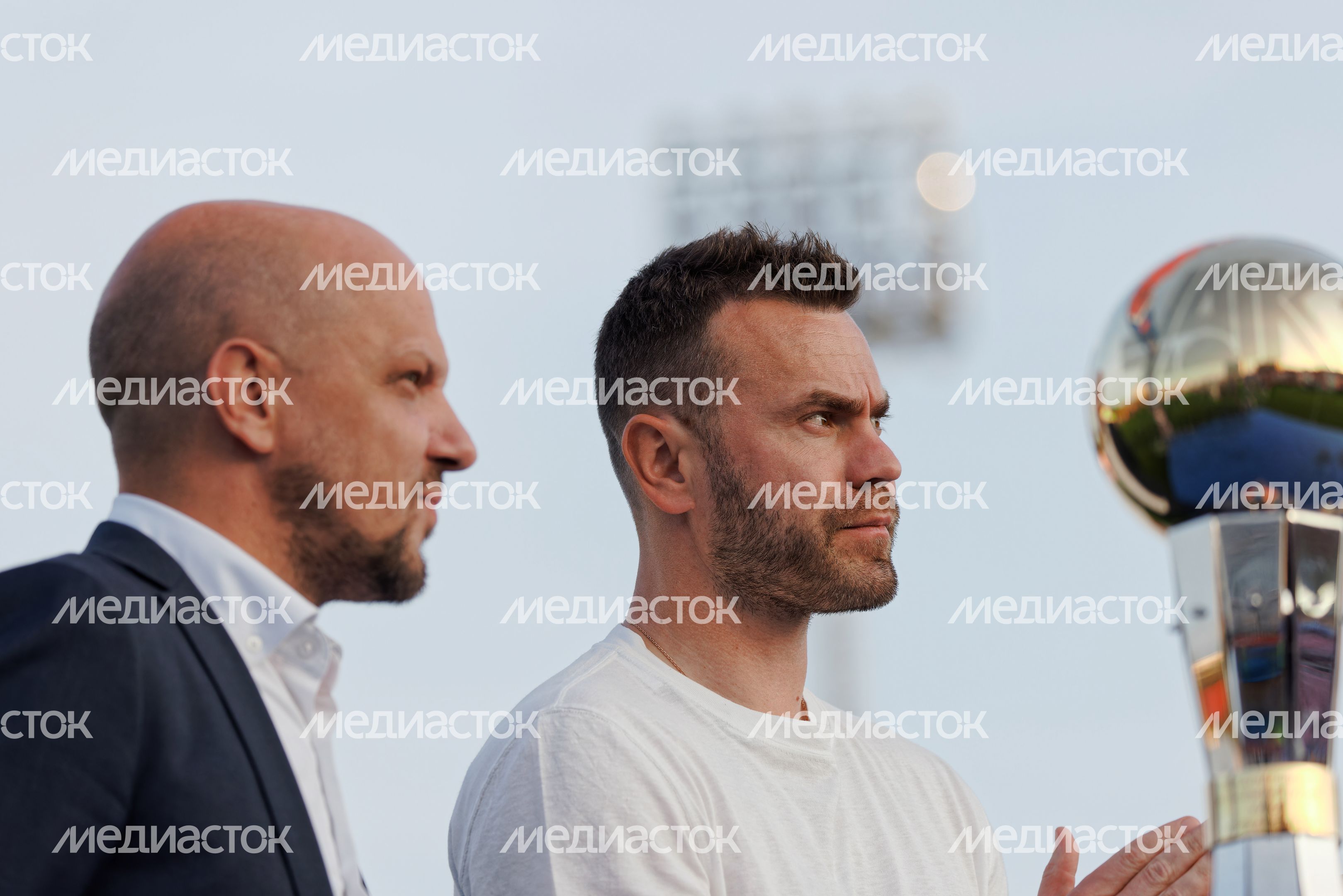 Игорь Акинфеев вместе с министром физической культуры и спорта Дмитрием Абареновым вручил призы лучшим игрокам турнира