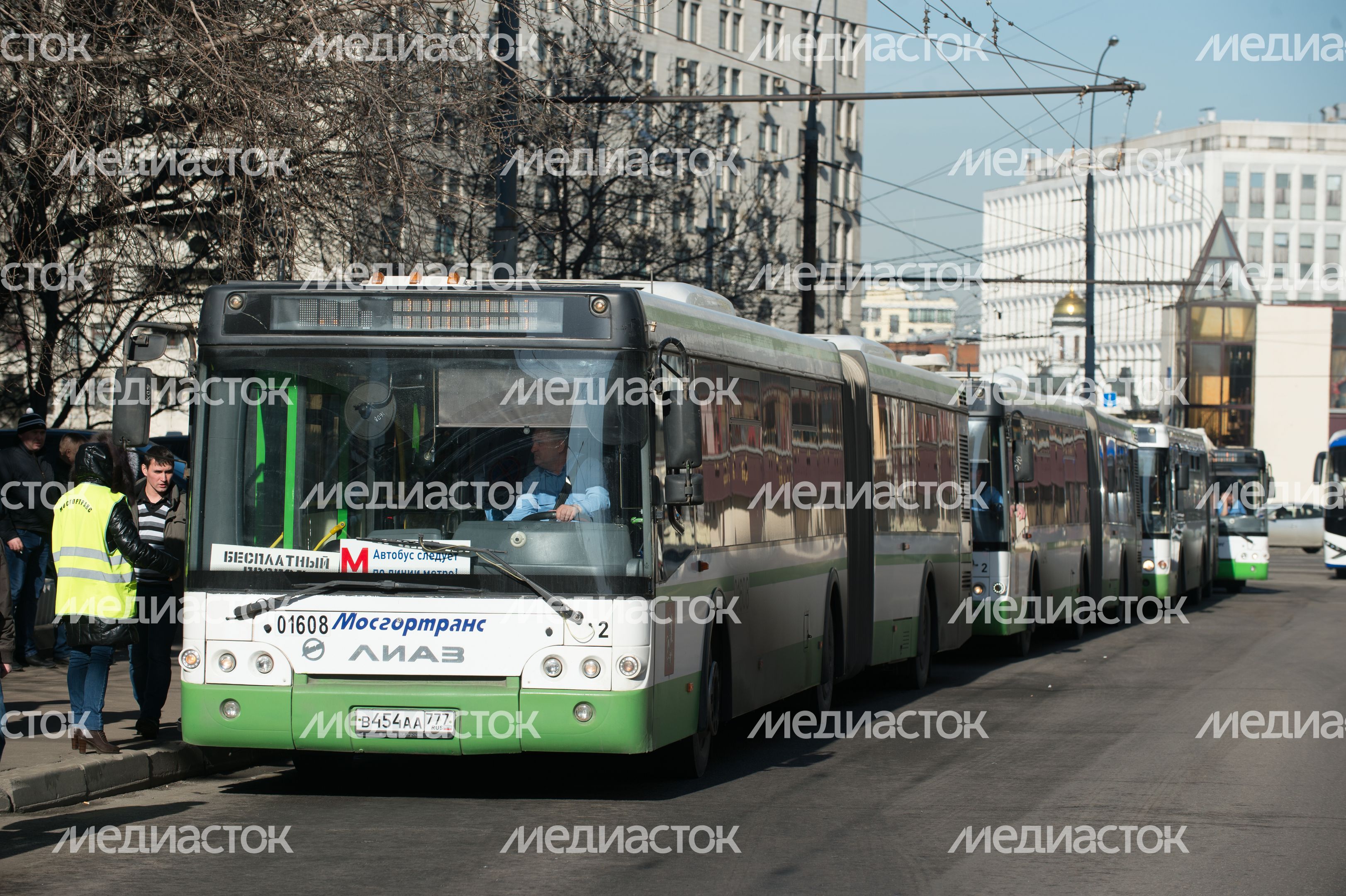 Компенсационные автобусы «М» на участке Калужско-Рижской линии метро